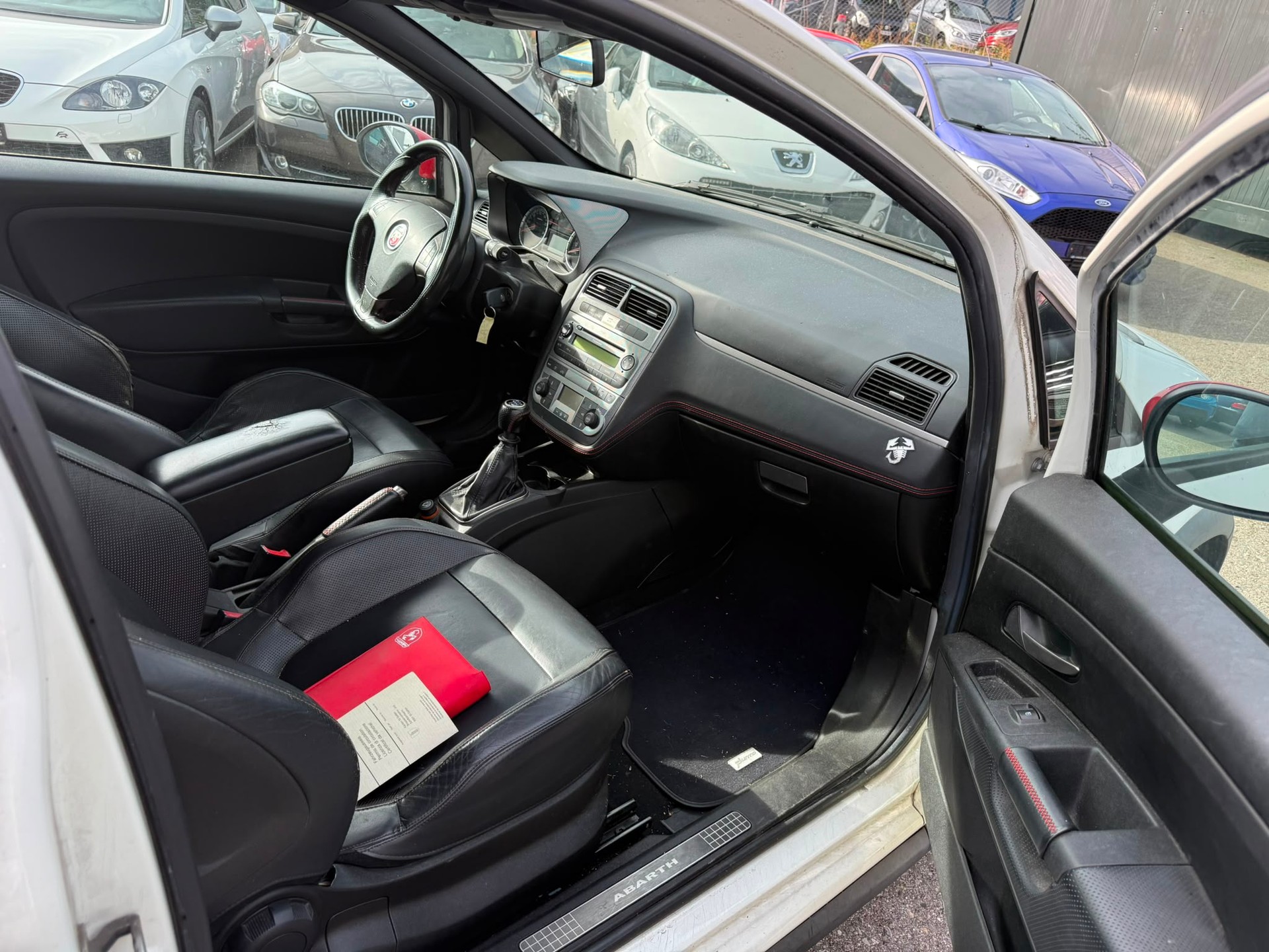FIAT Punto 1.4 16V Turbo Abarth-image-5