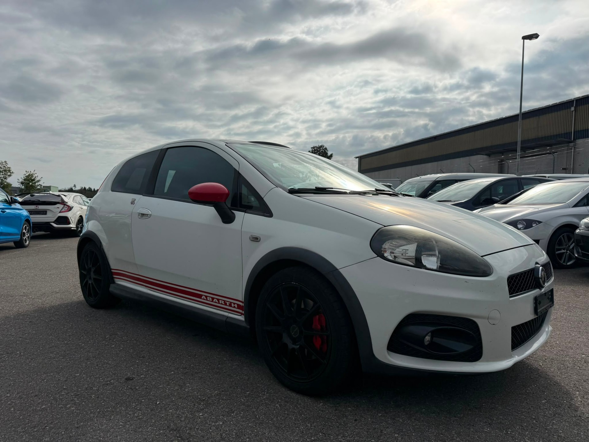 FIAT Punto 1.4 16V Turbo Abarth-image-1