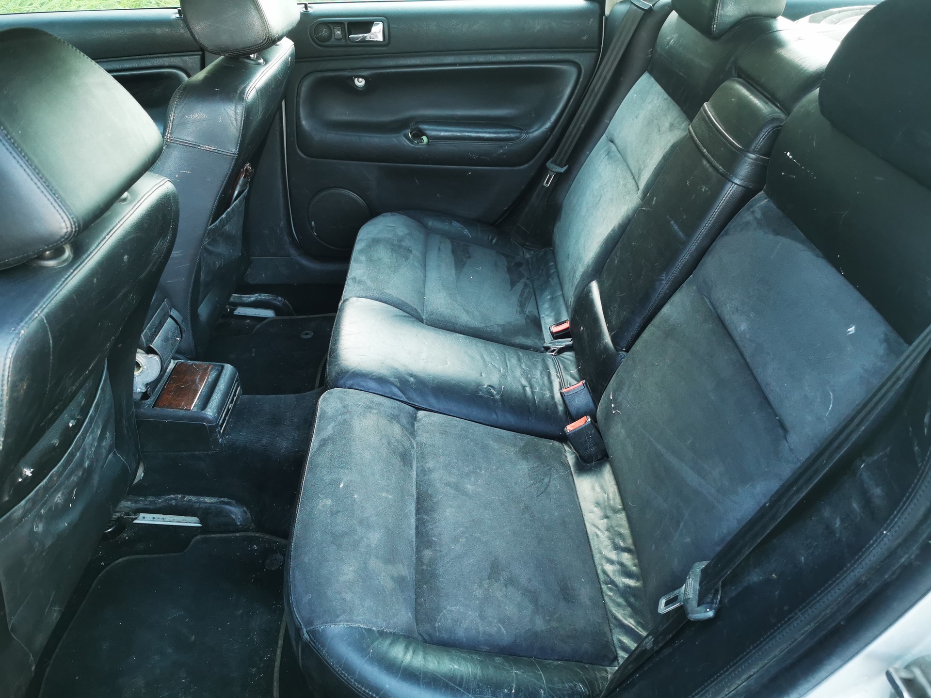 VW Passat Variant 2.8 V6 Comfortline 4Motion-image-9