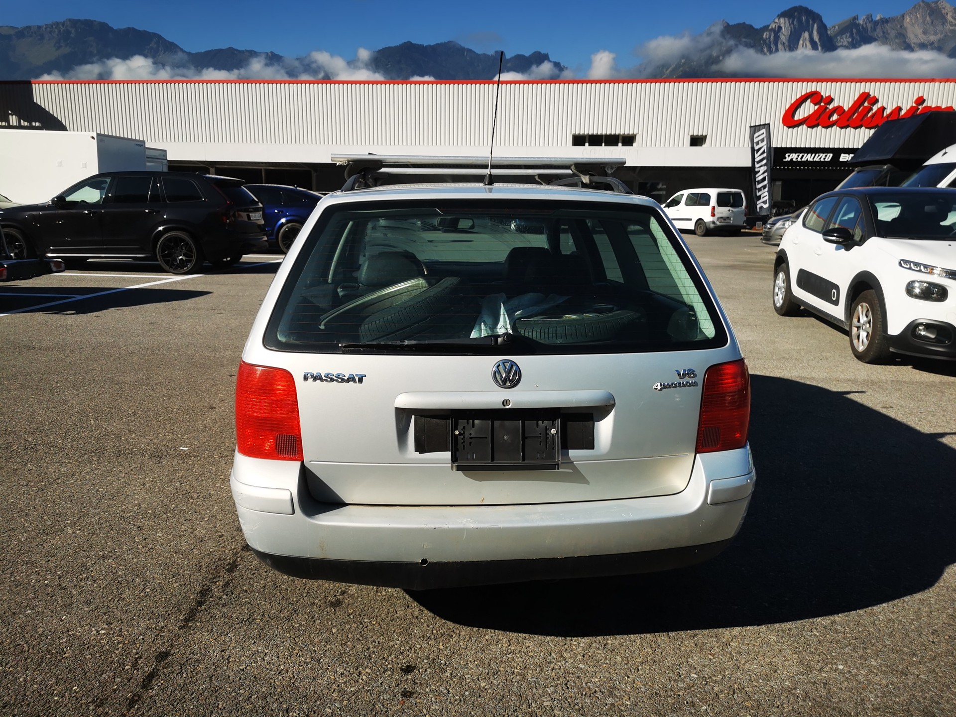 VW Passat Variant 2.8 V6 Comfortline 4Motion-image-6