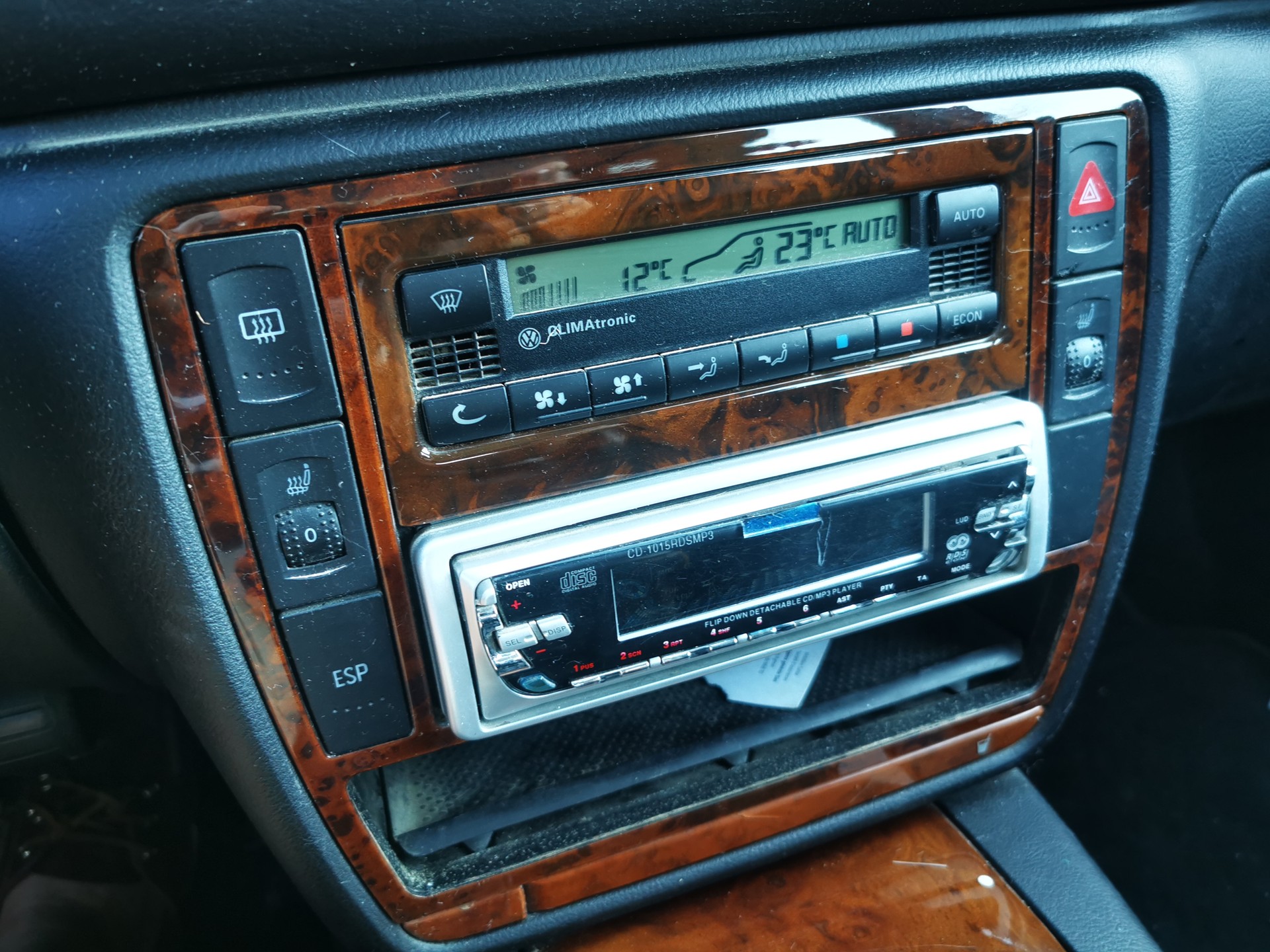 VW Passat Variant 2.8 V6 Comfortline 4Motion-image-11