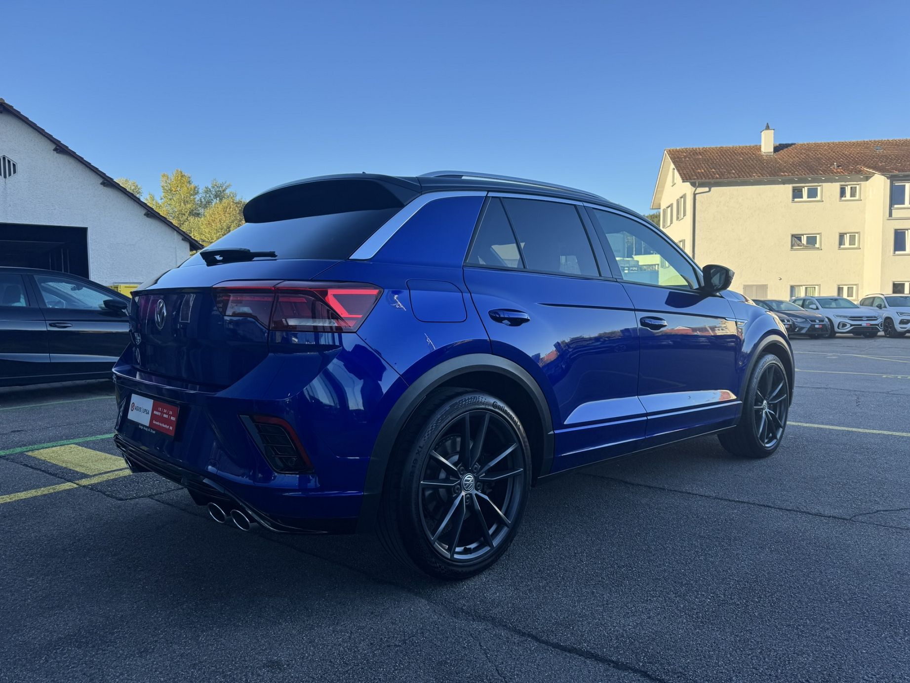 VW T-Roc 2.0 TSI R DSG 4Motion-image-5