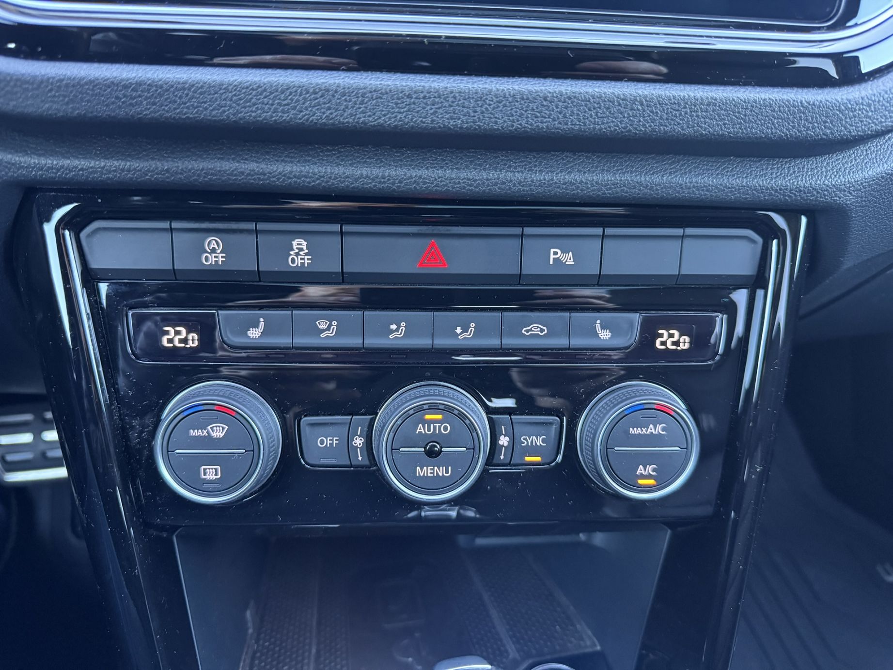 VW T-Roc 2.0 TSI R DSG 4Motion-image-18