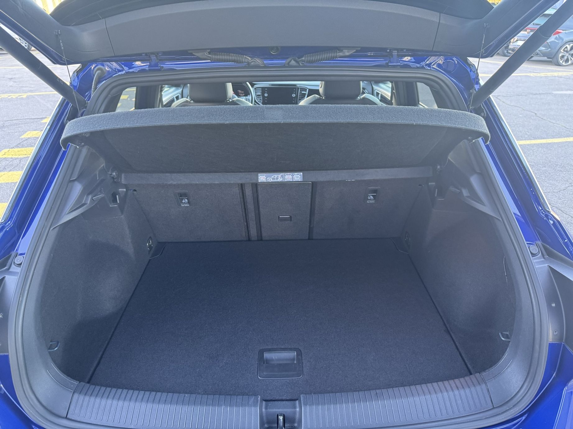 VW T-Roc 2.0 TSI R DSG 4Motion-image-10