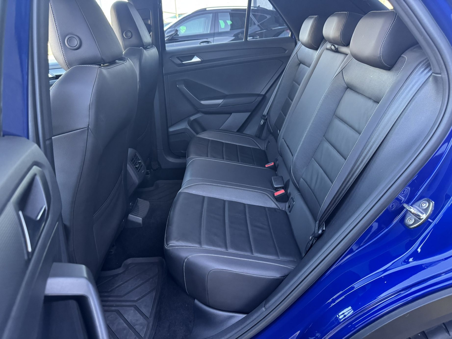 VW T-Roc 2.0 TSI R DSG 4Motion-image-15