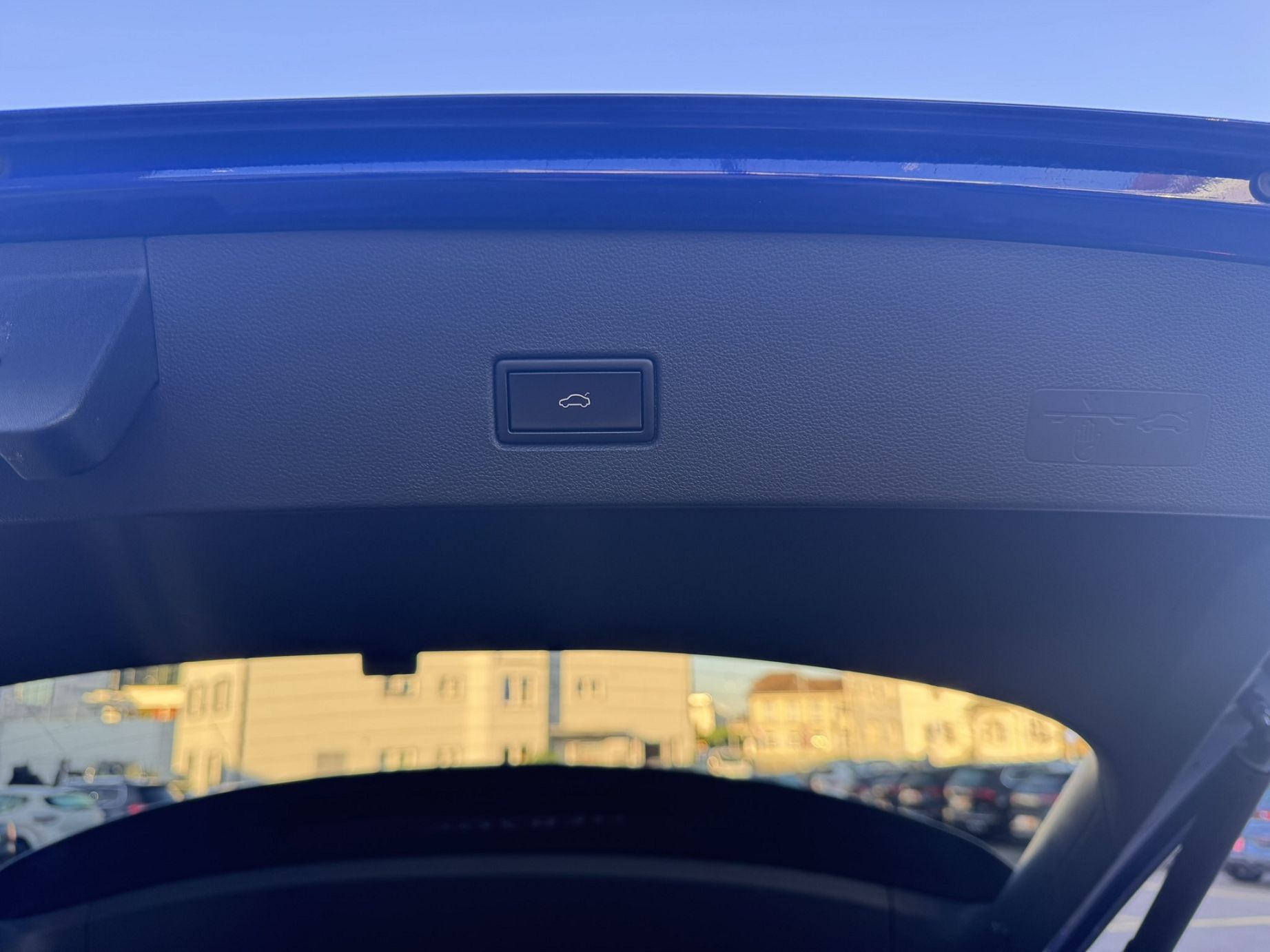 VW T-Roc 2.0 TSI R DSG 4Motion-image-11
