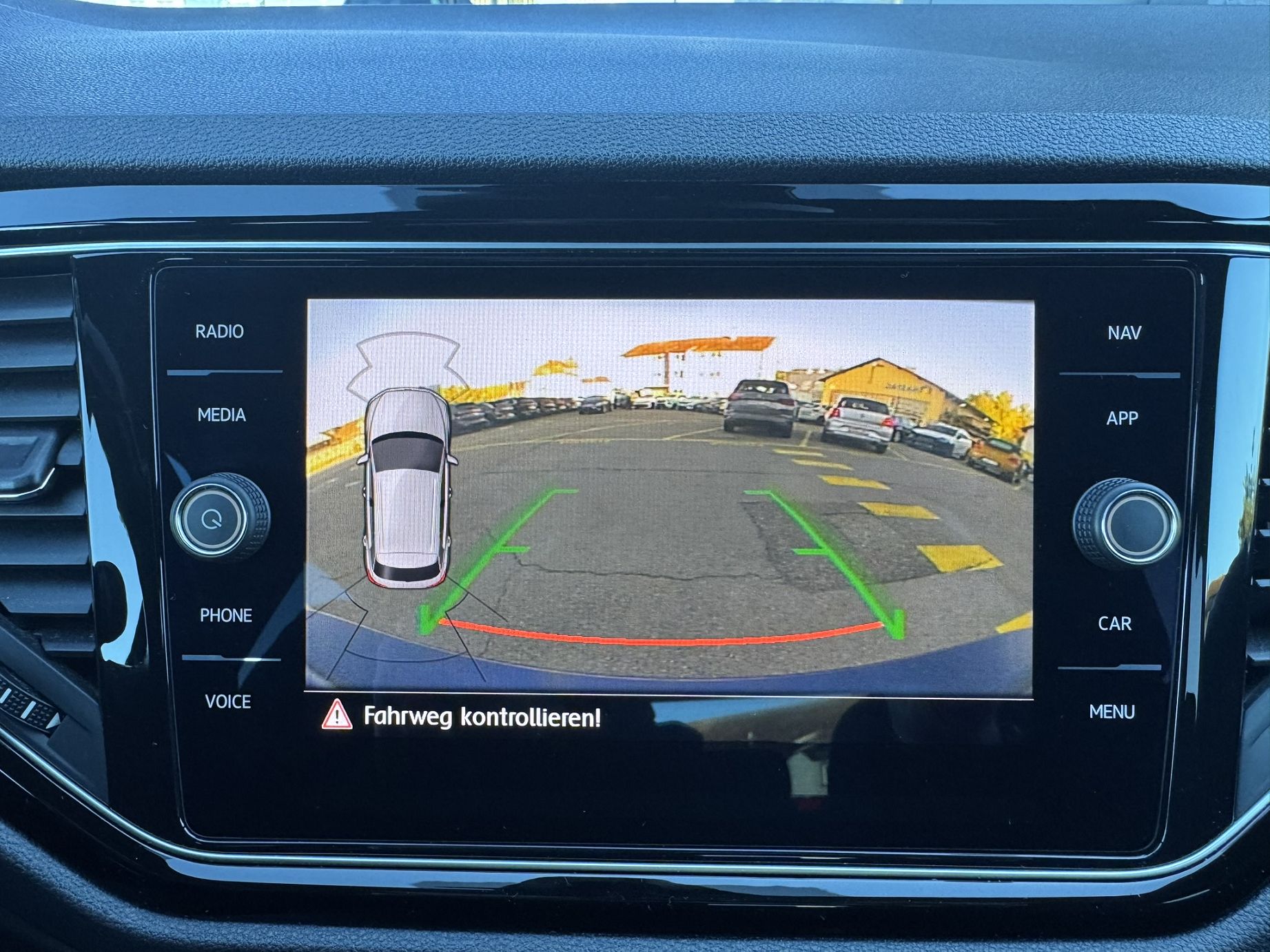 VW T-Roc 2.0 TSI R DSG 4Motion-image-24