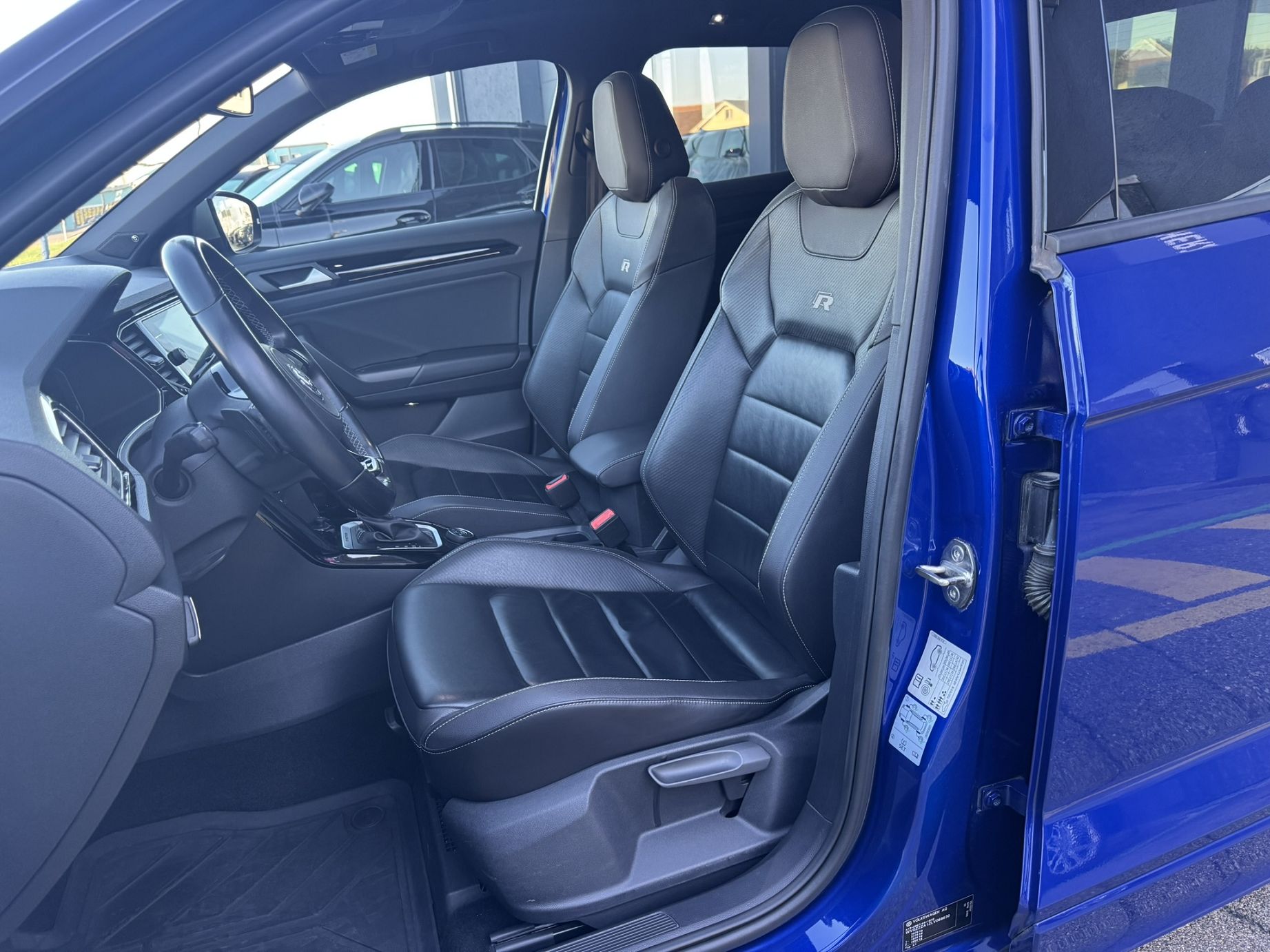 VW T-Roc 2.0 TSI R DSG 4Motion-image-14