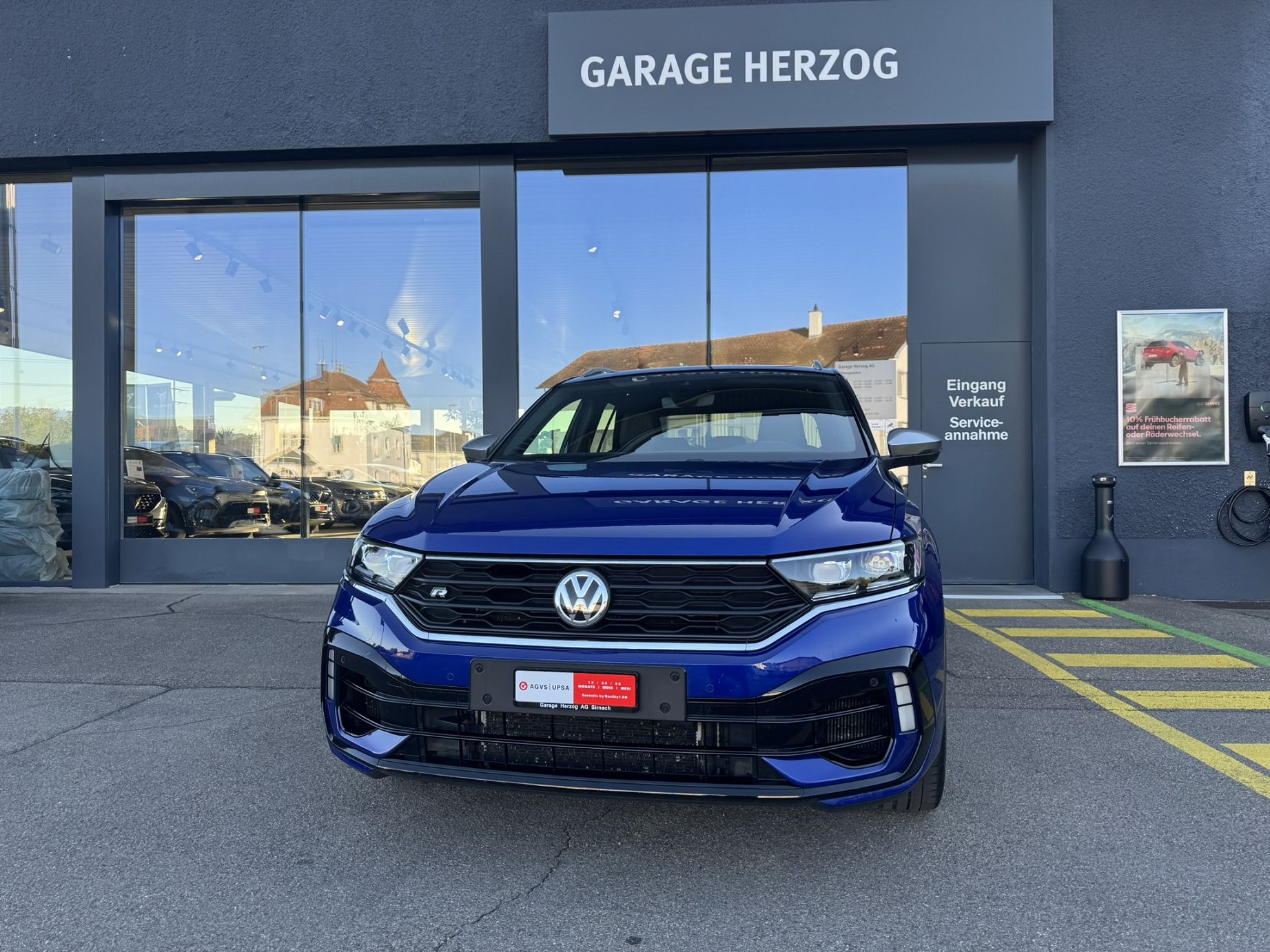 VW T-Roc 2.0 TSI R DSG 4Motion-image-0