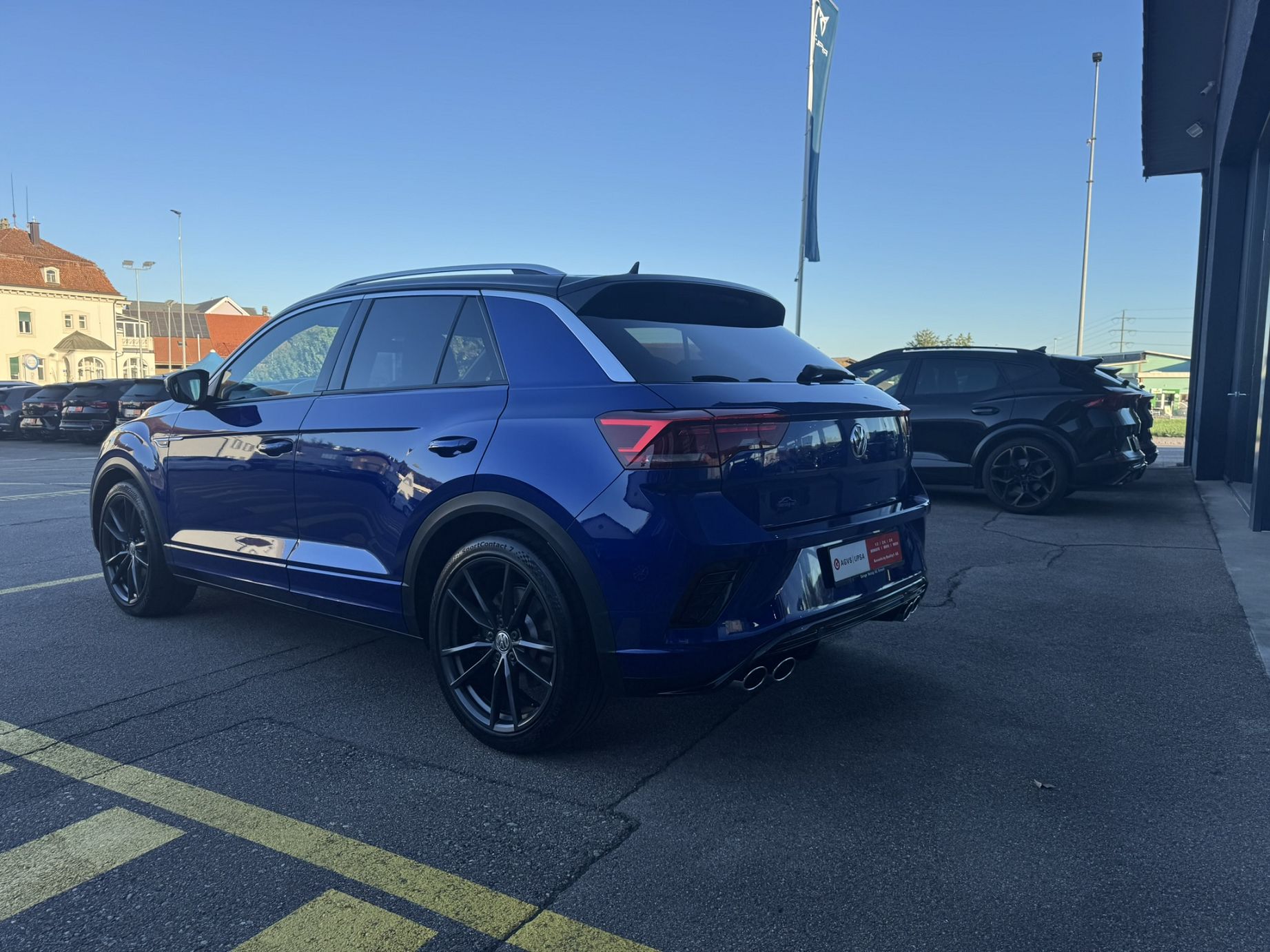 VW T-Roc 2.0 TSI R DSG 4Motion-image-3