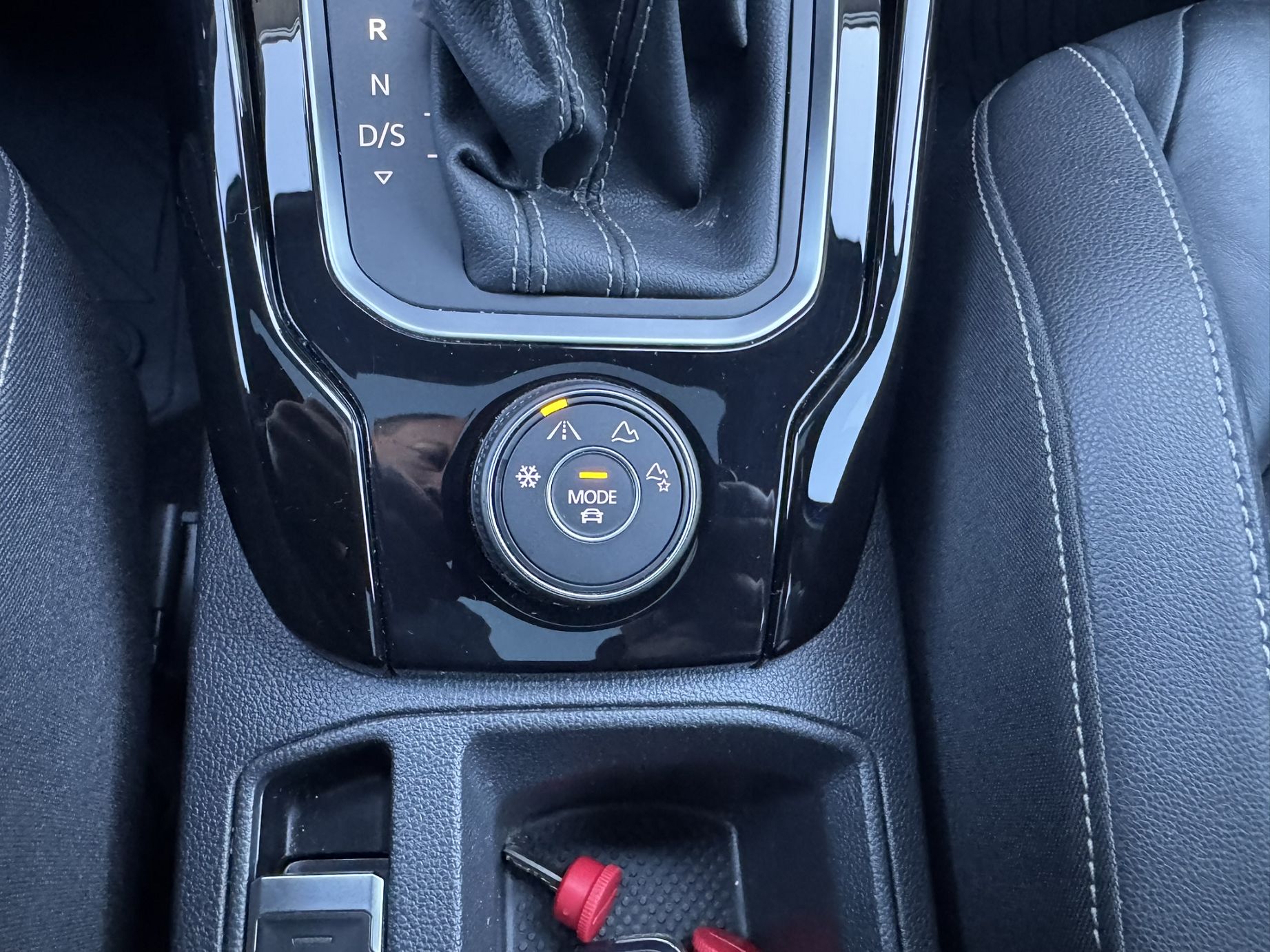 VW T-Roc 2.0 TSI R DSG 4Motion-image-26
