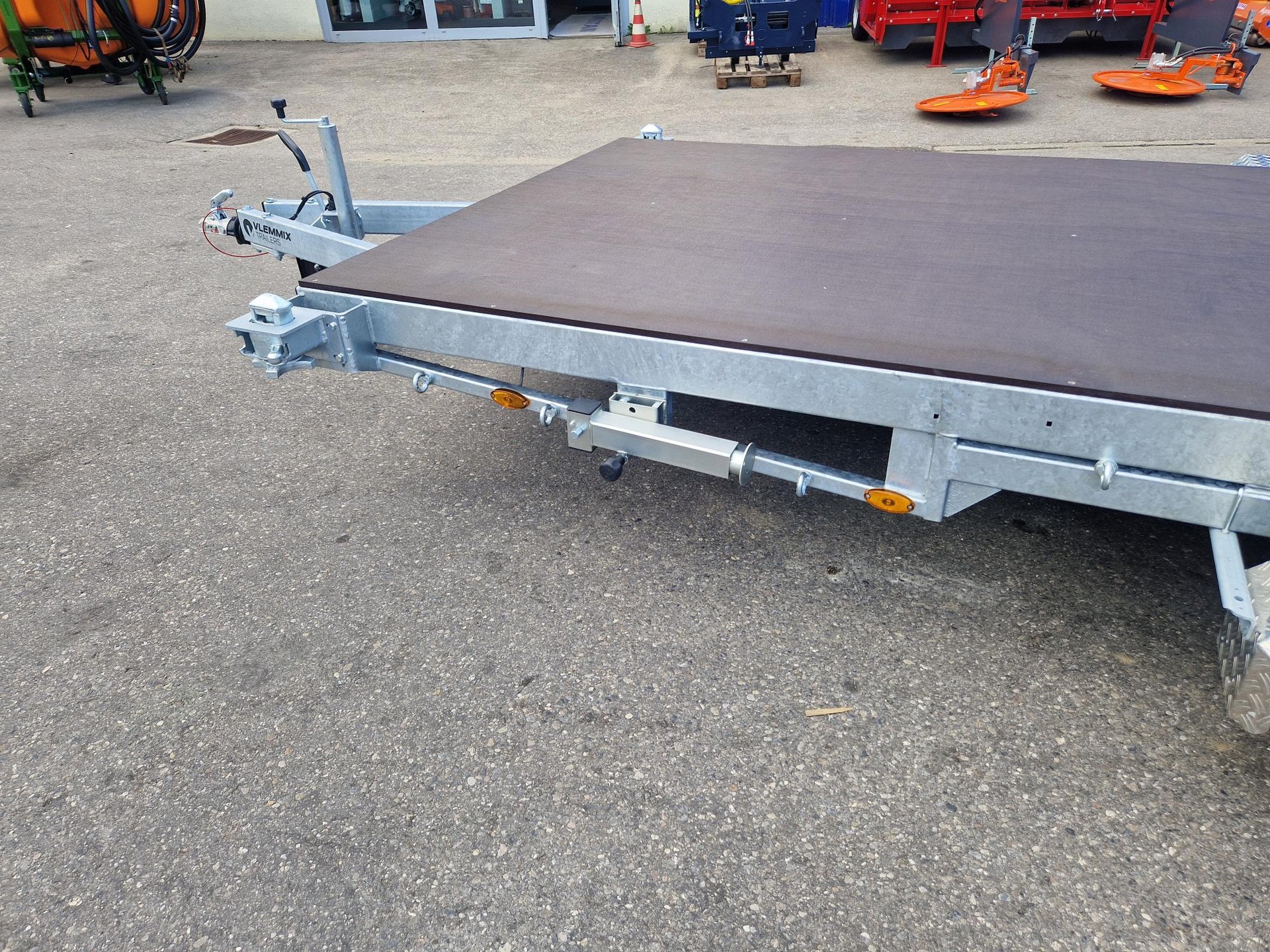 VLEMMIX PC 20-3-1350 (porte conteneur maritime)-image-9