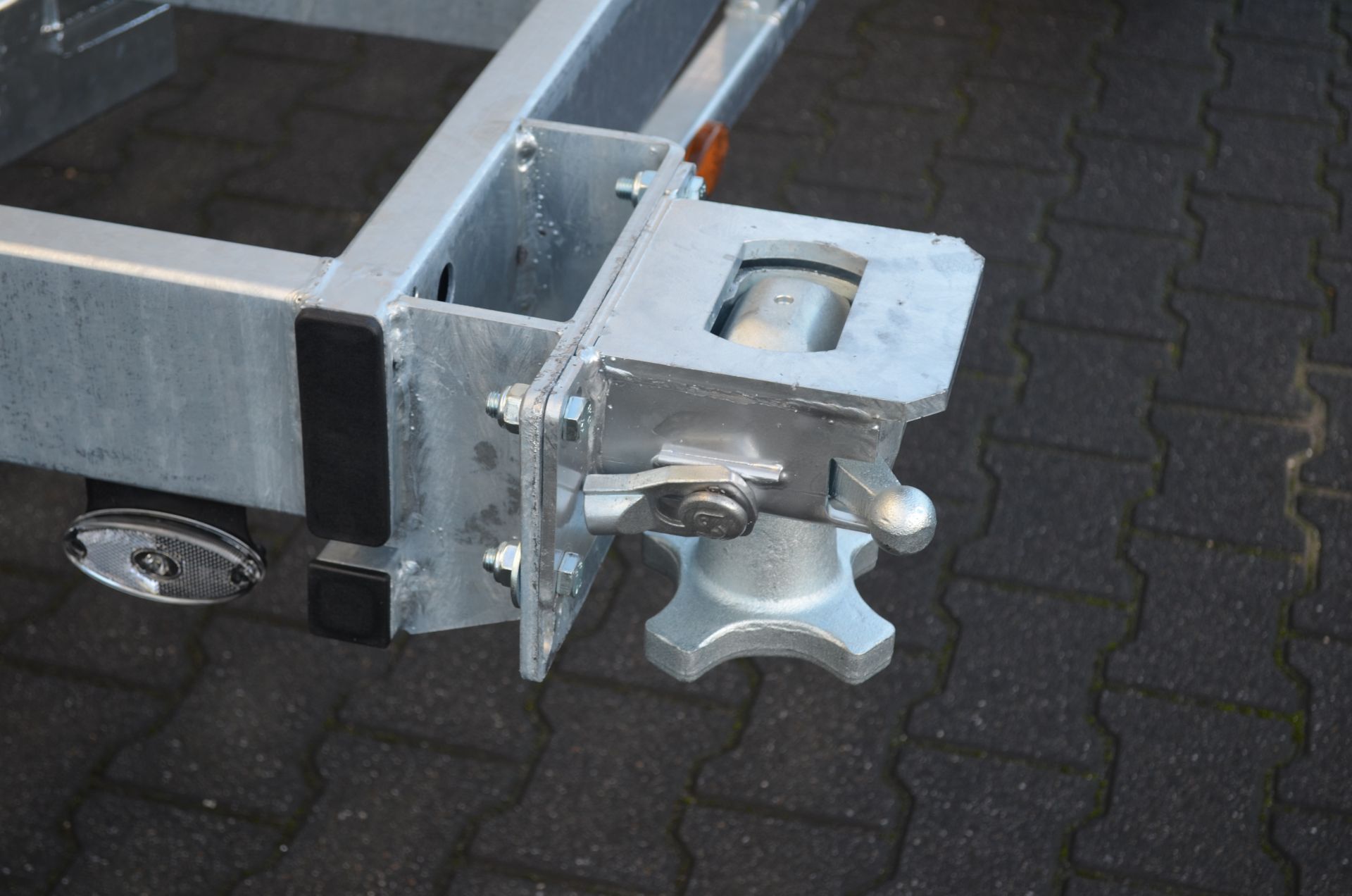 VLEMMIX PC 20-3-1350 (porte conteneur maritime)-image-13