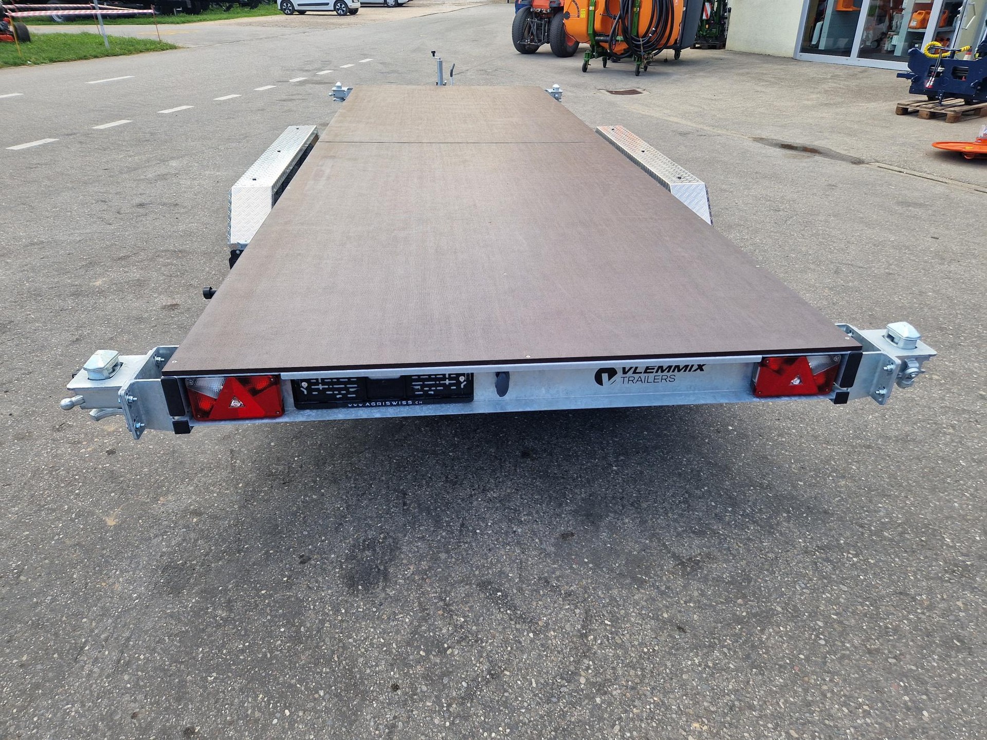 VLEMMIX PC 20-3-1350 (porte conteneur maritime)-image-7