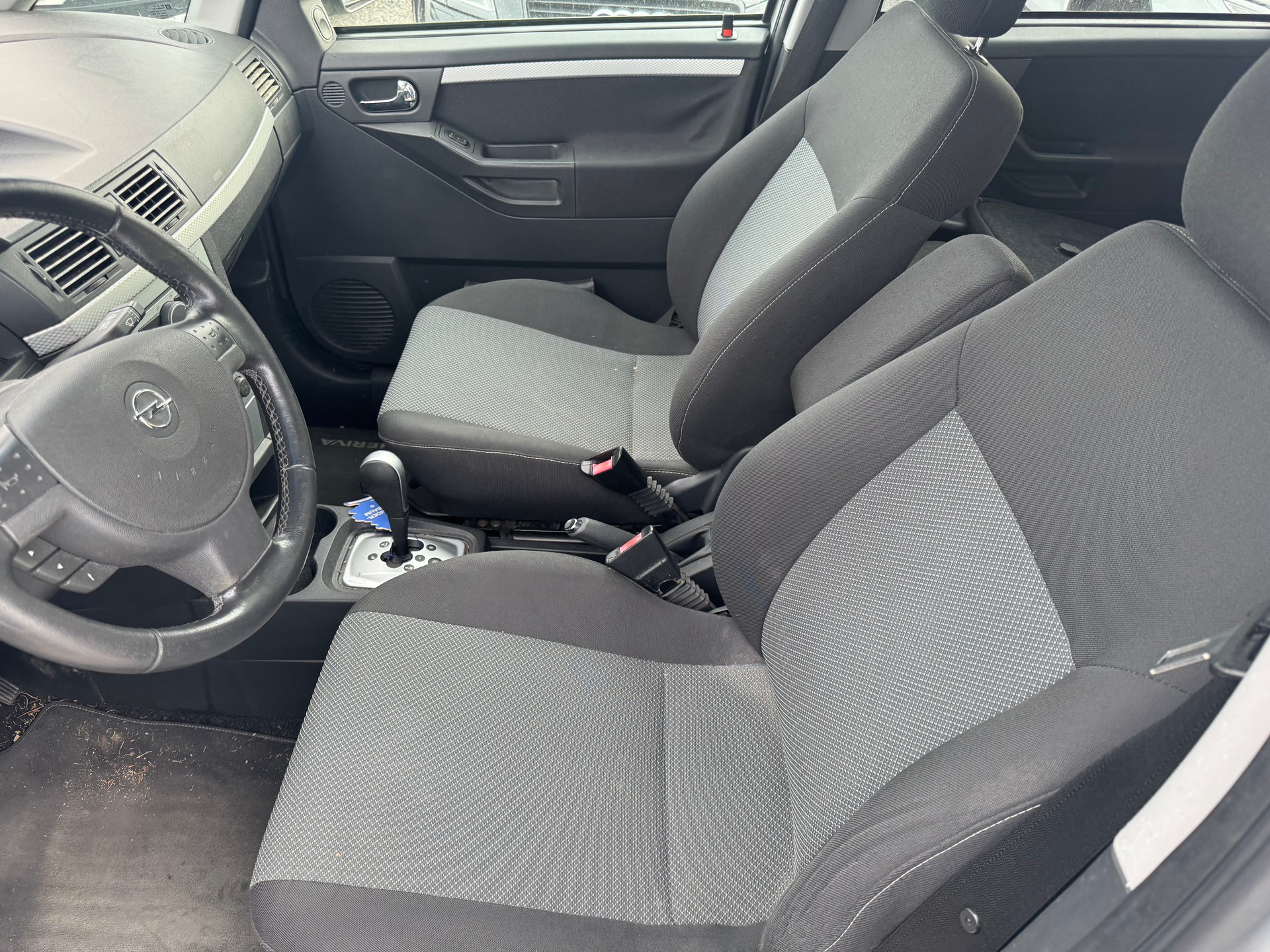 OPEL Meriva 1.6i-16 TP (Essentia)-image-7