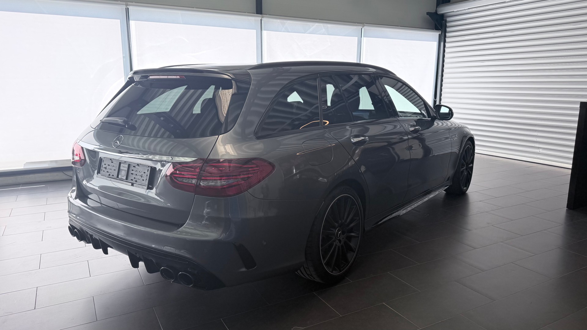 MERCEDES-BENZ C 43 AMG 4matic Kombi-image-23