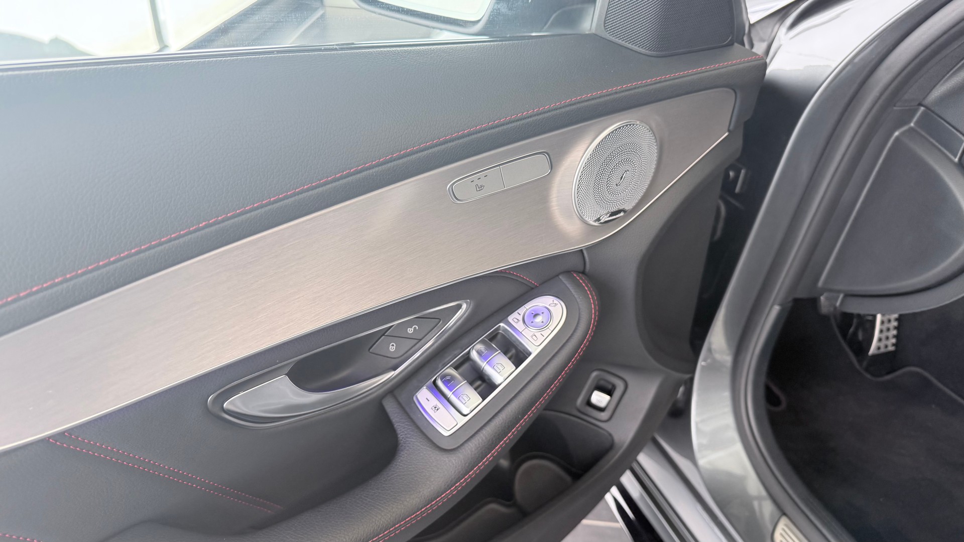 MERCEDES-BENZ C 43 AMG 4matic Kombi-image-11