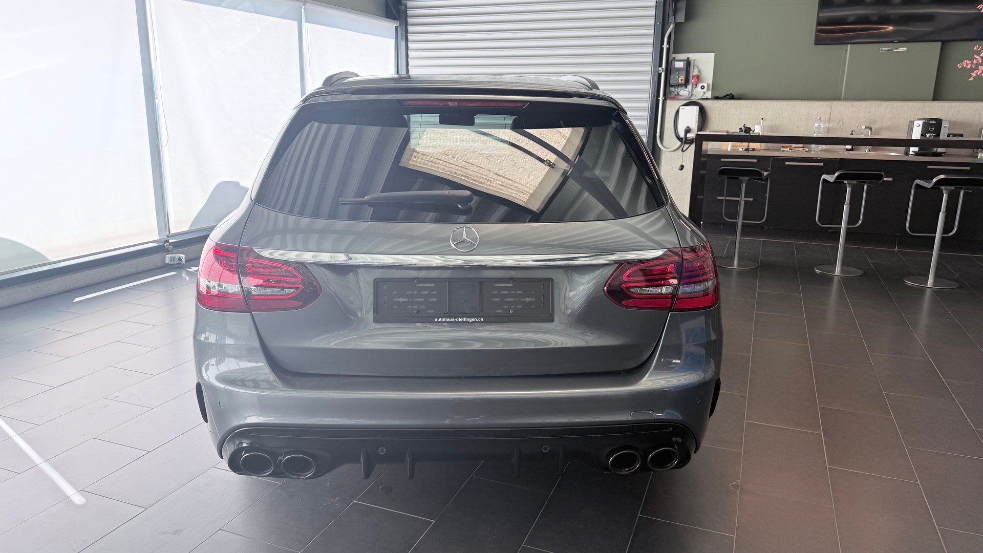 MERCEDES-BENZ C 43 AMG 4matic Kombi-image-22