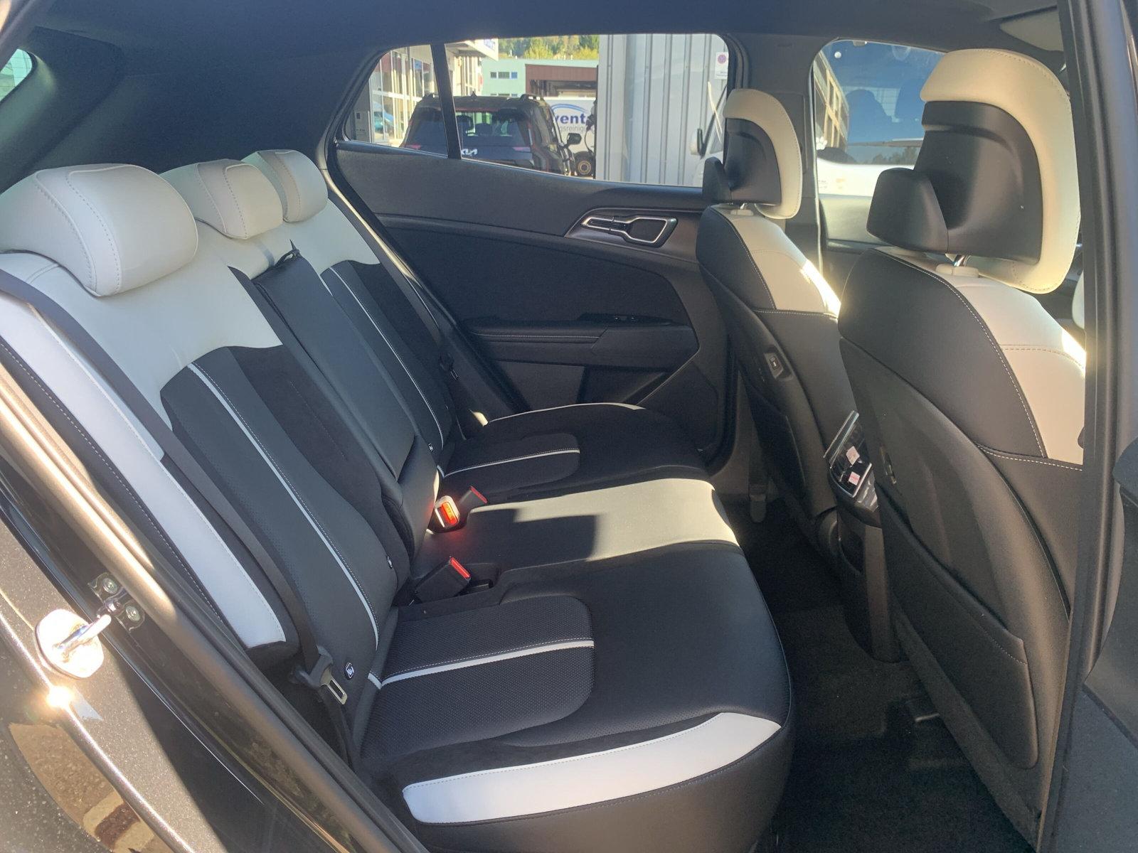 KIA Sportage 1.6 T-GDi Hybrid GT-Line-image-5
