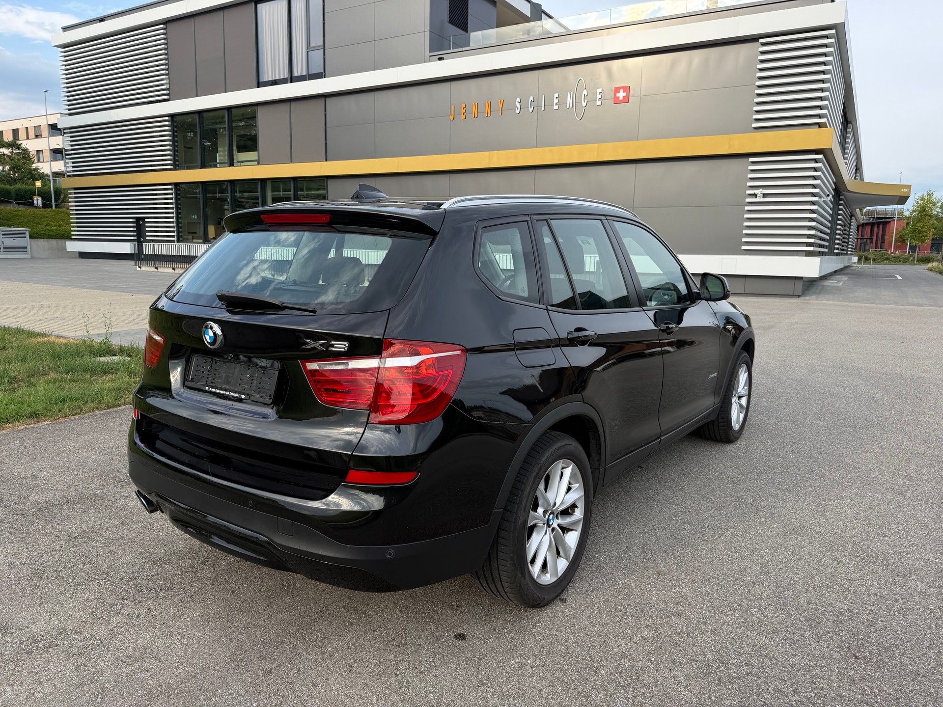 BMW X3 xDrive 28i xLine Steptronic-image-3