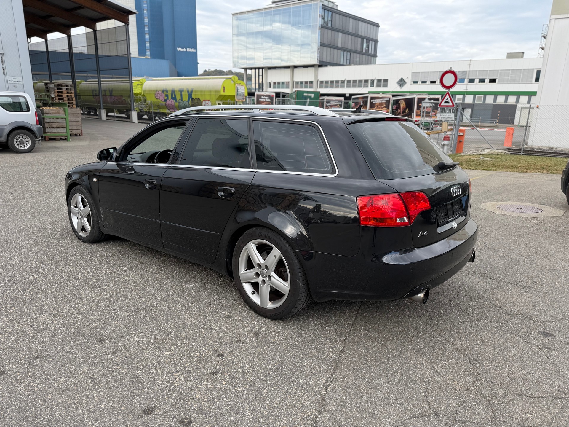 AUDI A4 Avant 3.0 V6 TDI quattro-image-2