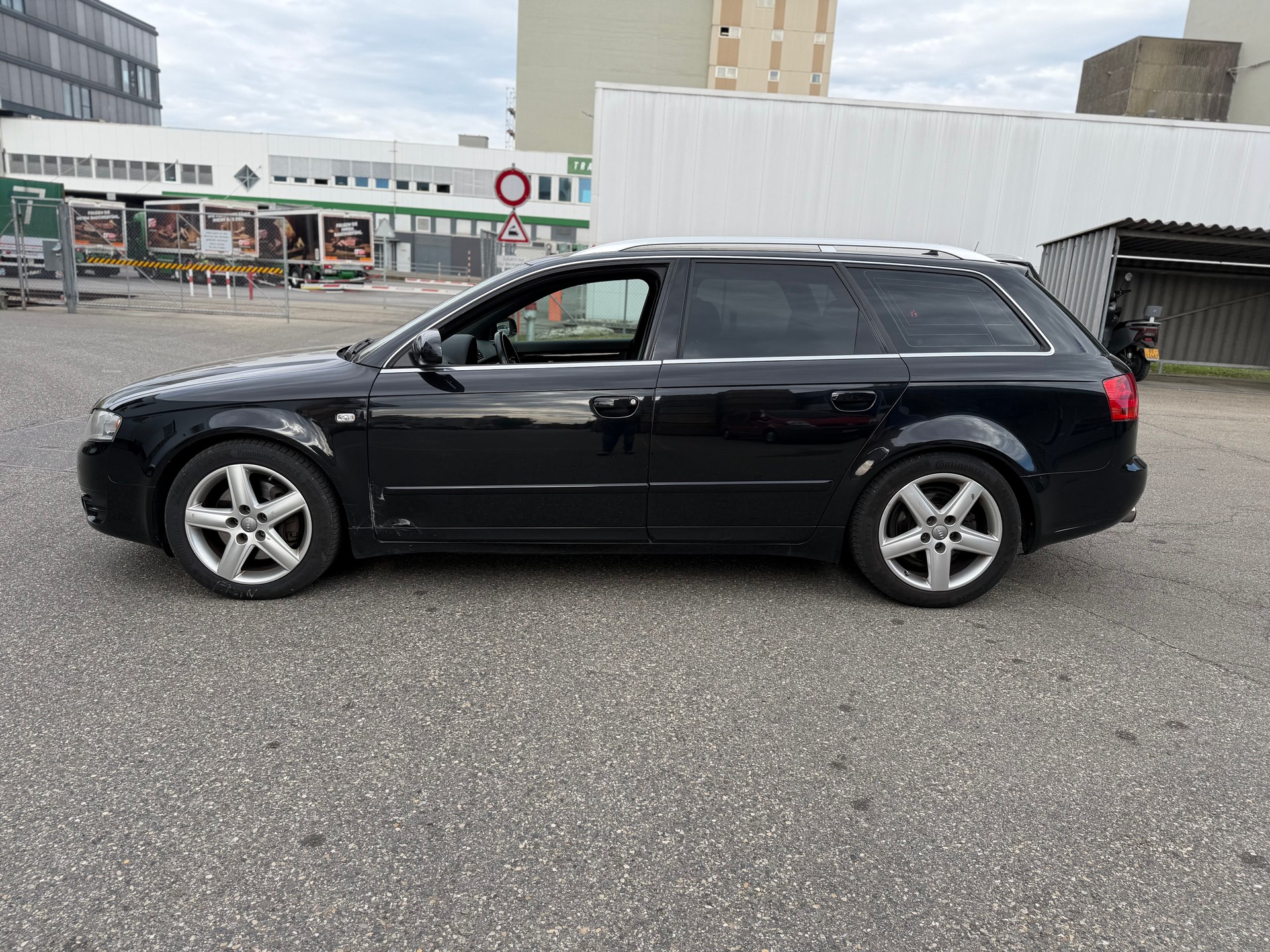 AUDI A4 Avant 3.0 V6 TDI quattro-image-4