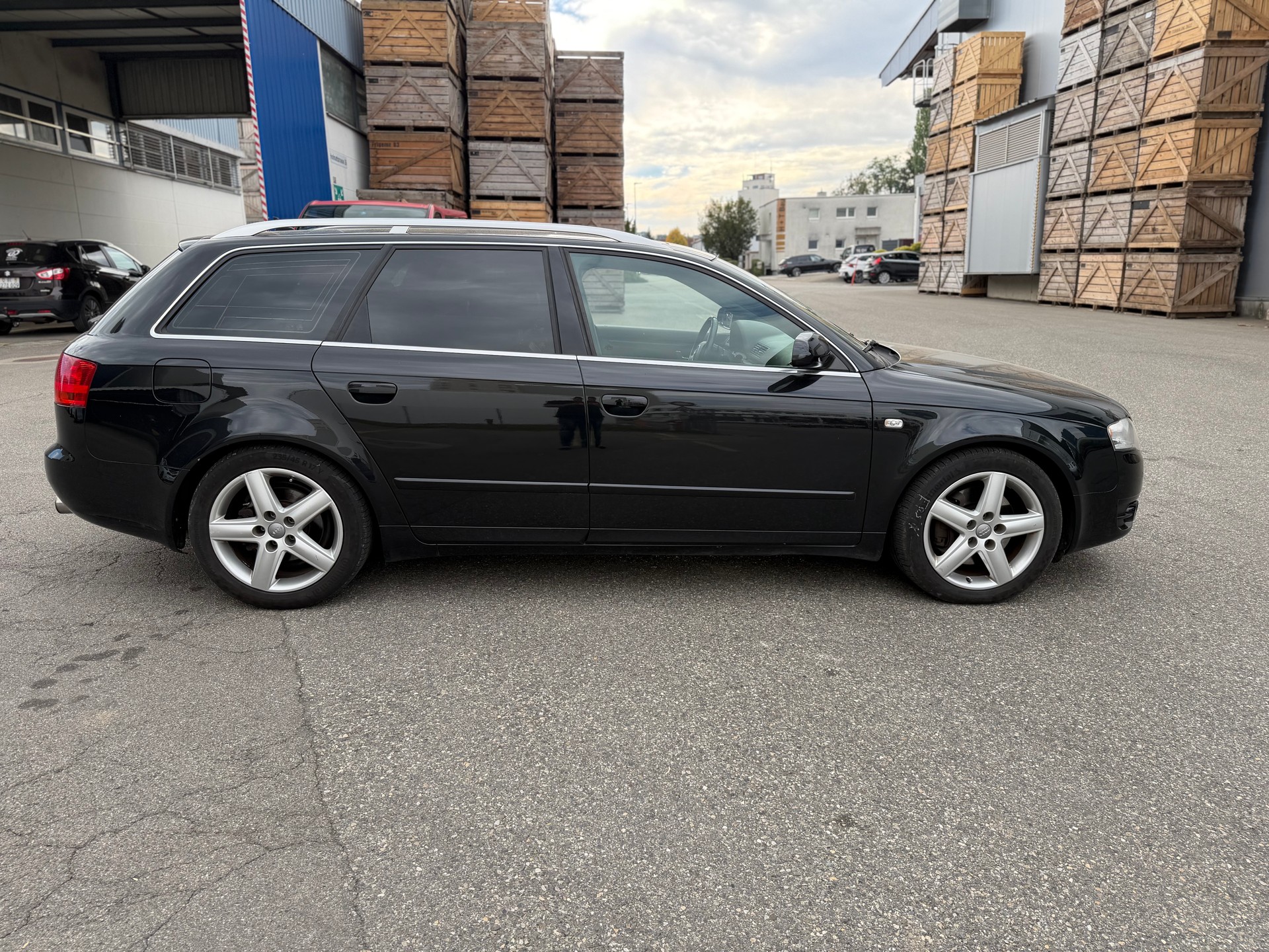 AUDI A4 Avant 3.0 V6 TDI quattro-image-5