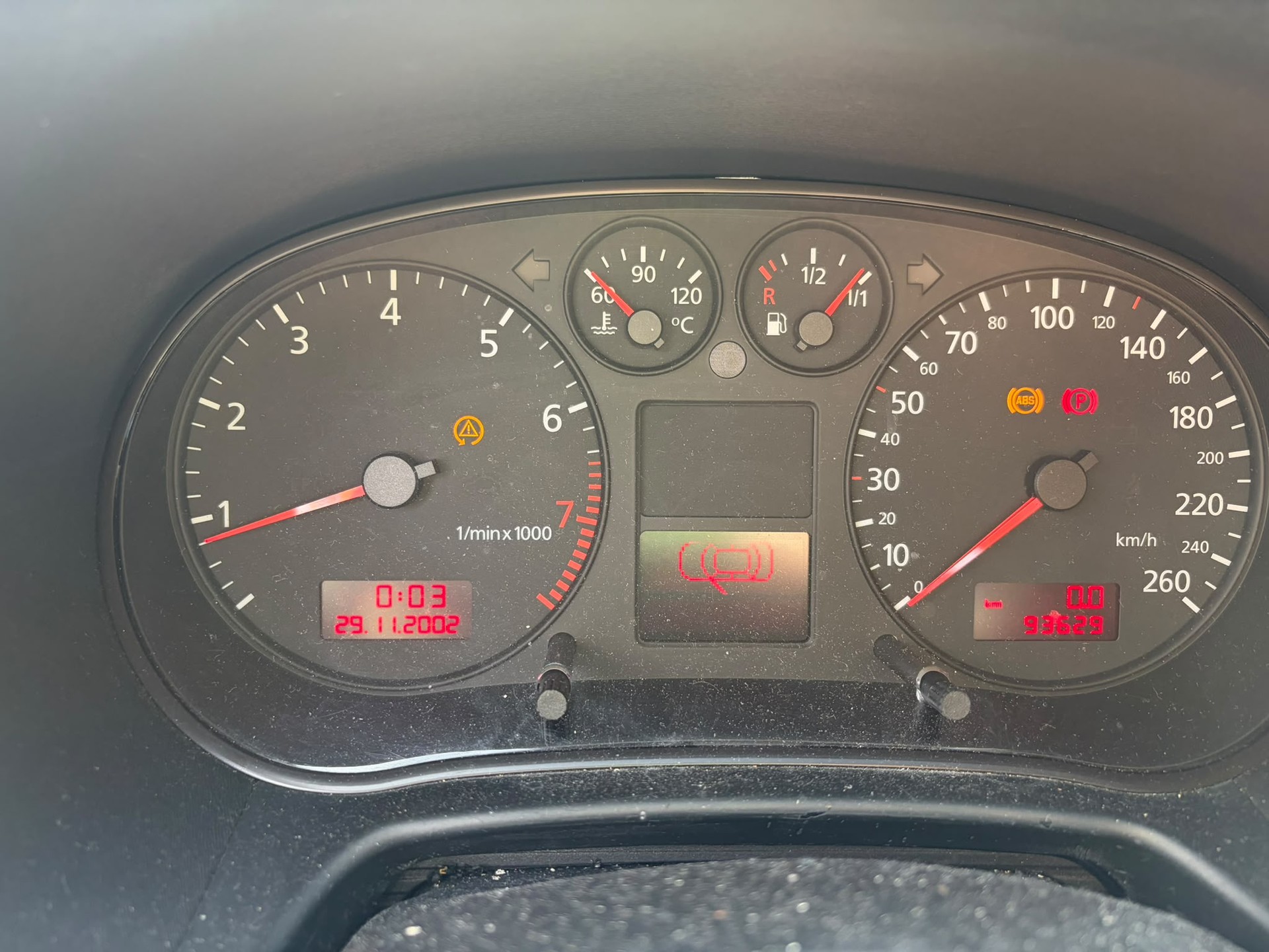 AUDI 1.8 20V Attraction-image-5