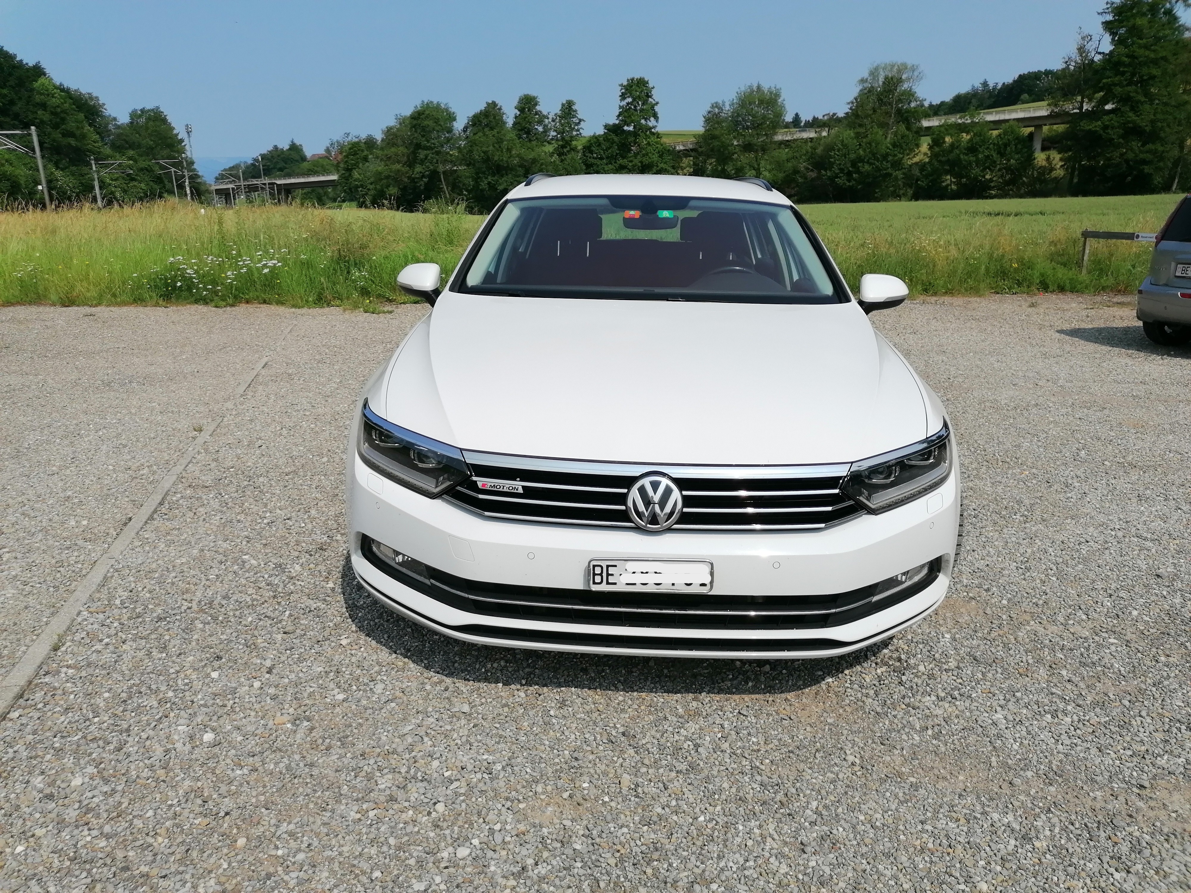 Car photo