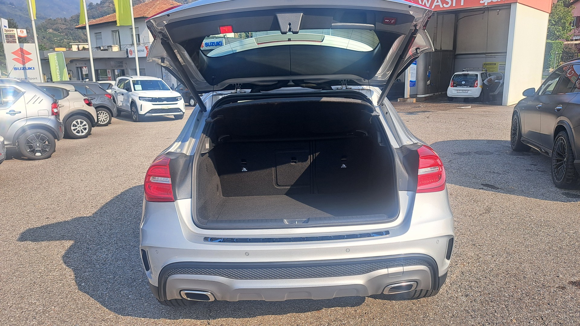 MERCEDES-BENZ GLA 250 AMG Line 4Matic 7G-DCT-image-6