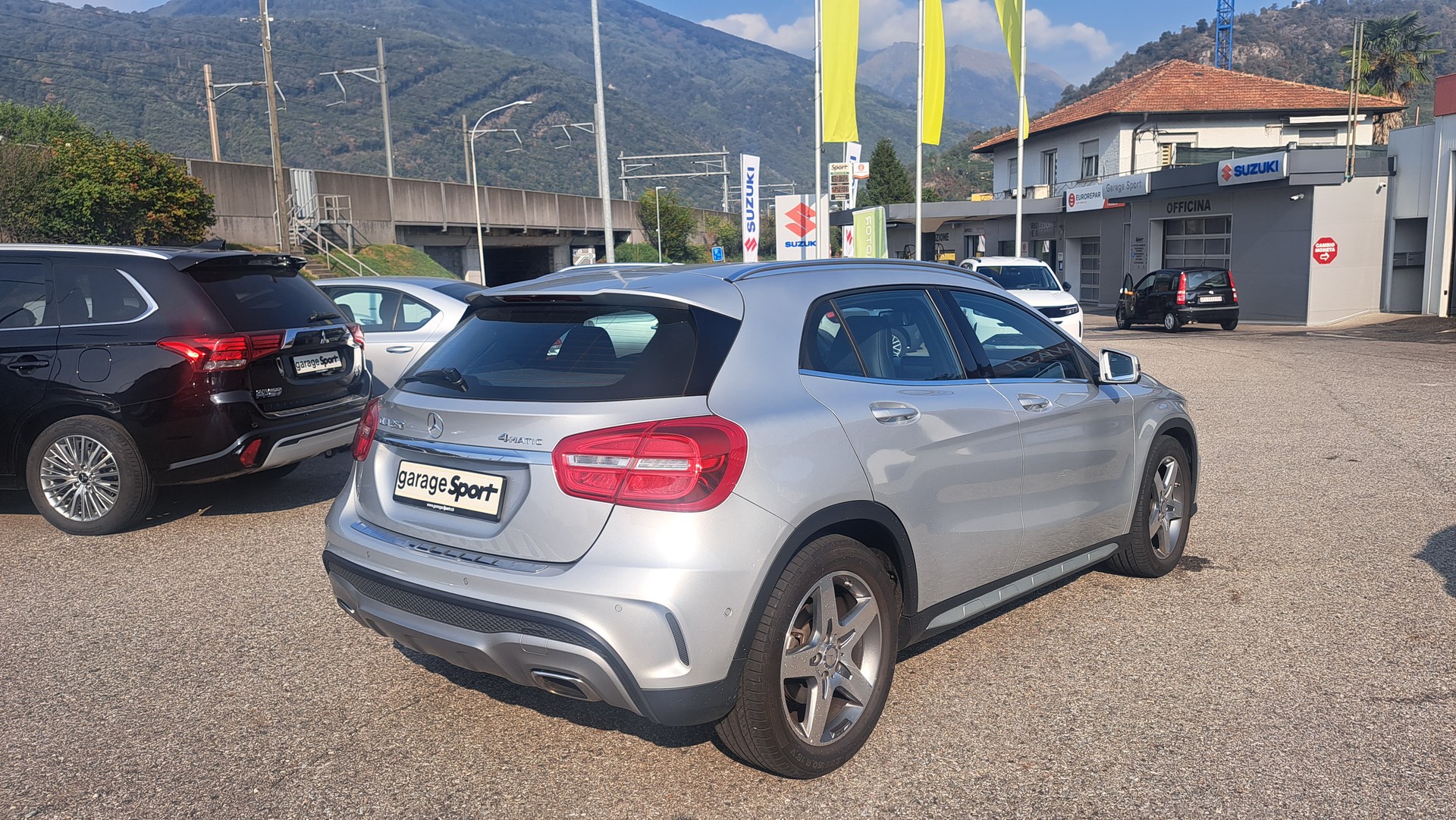 MERCEDES-BENZ GLA 250 AMG Line 4Matic 7G-DCT-image-7