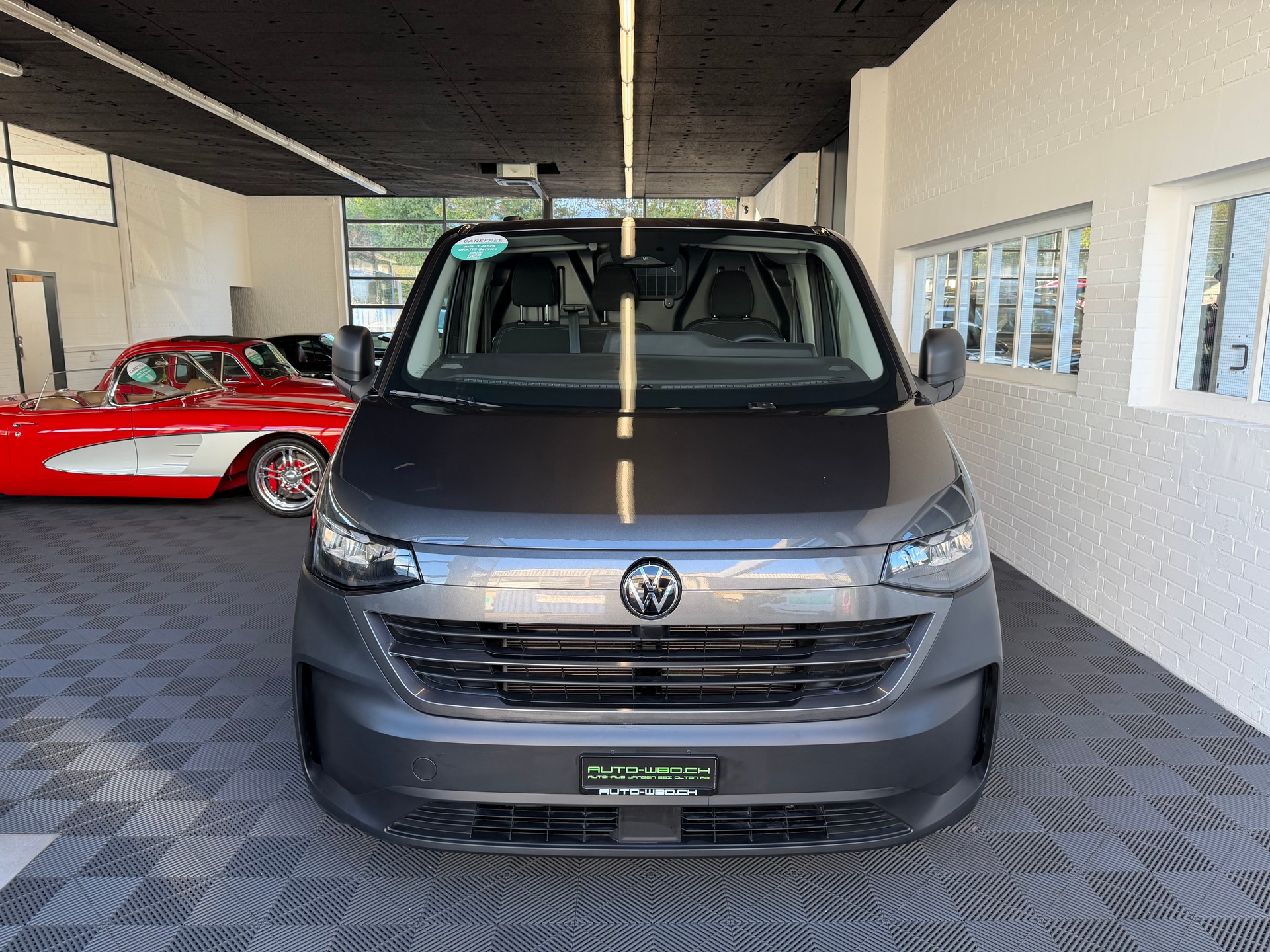 VW Transporter 2.0 TDI-image-6