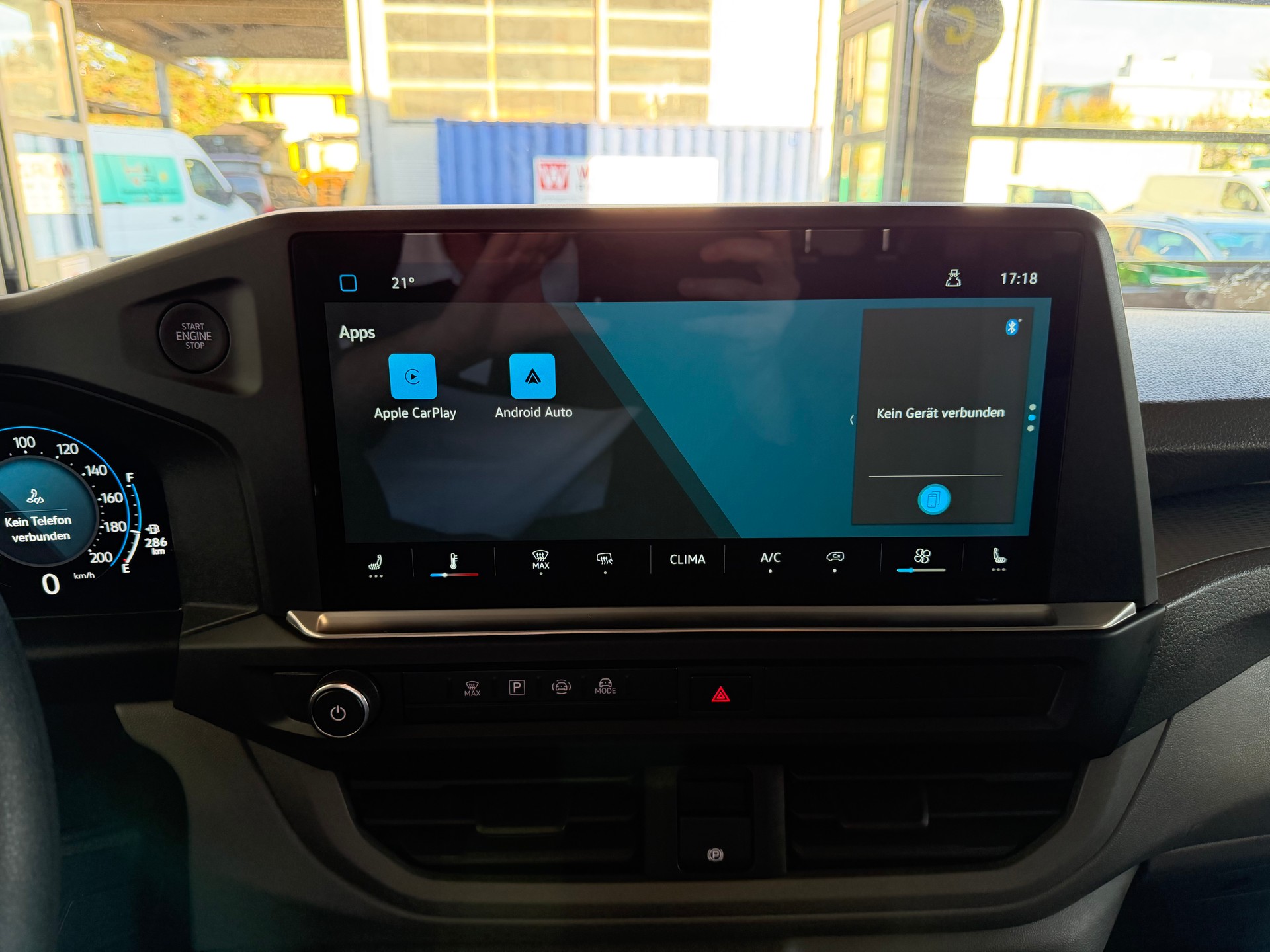 VW Transporter 2.0 TDI-image-13