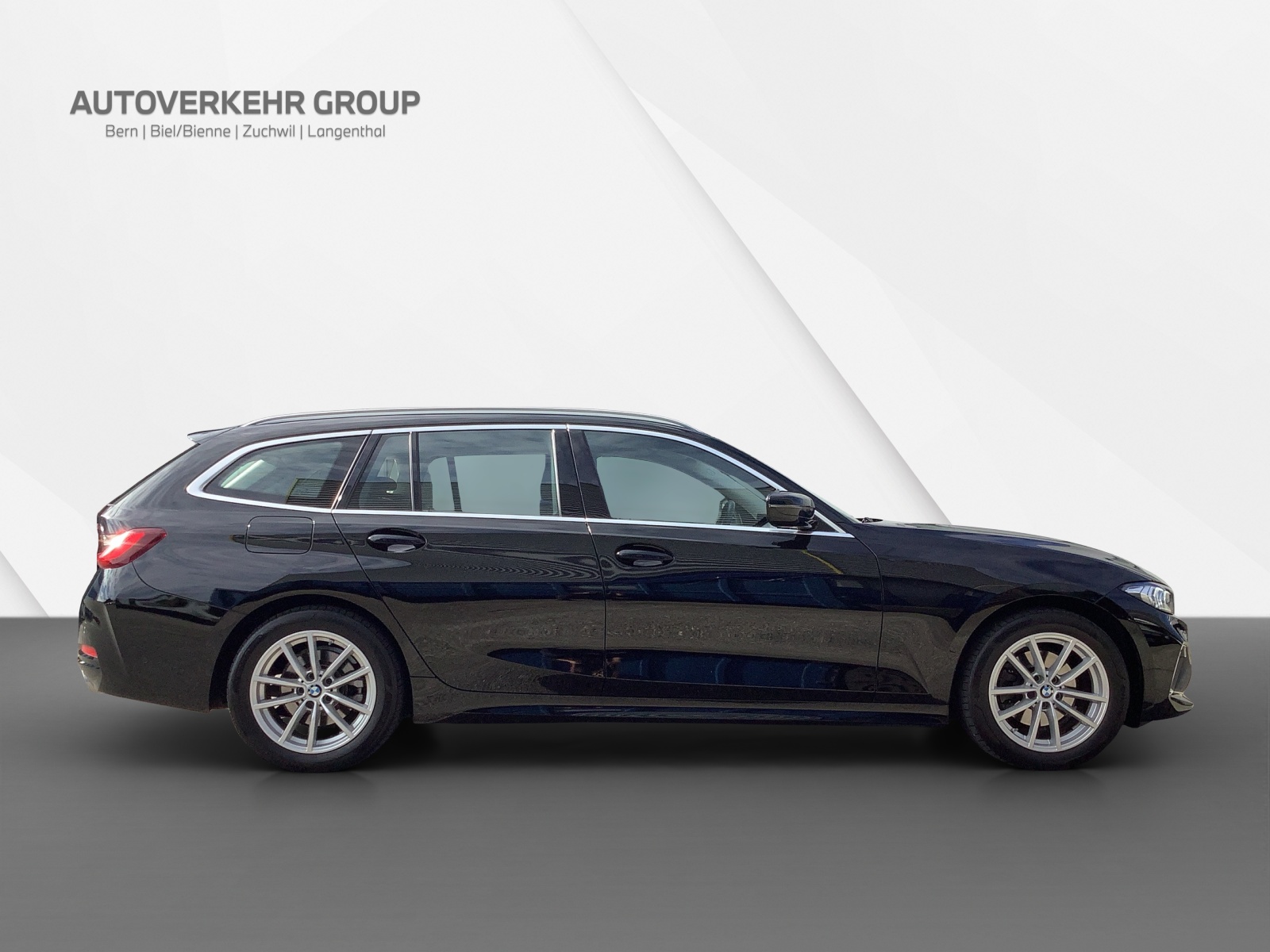 BMW 320i Touring-image-5