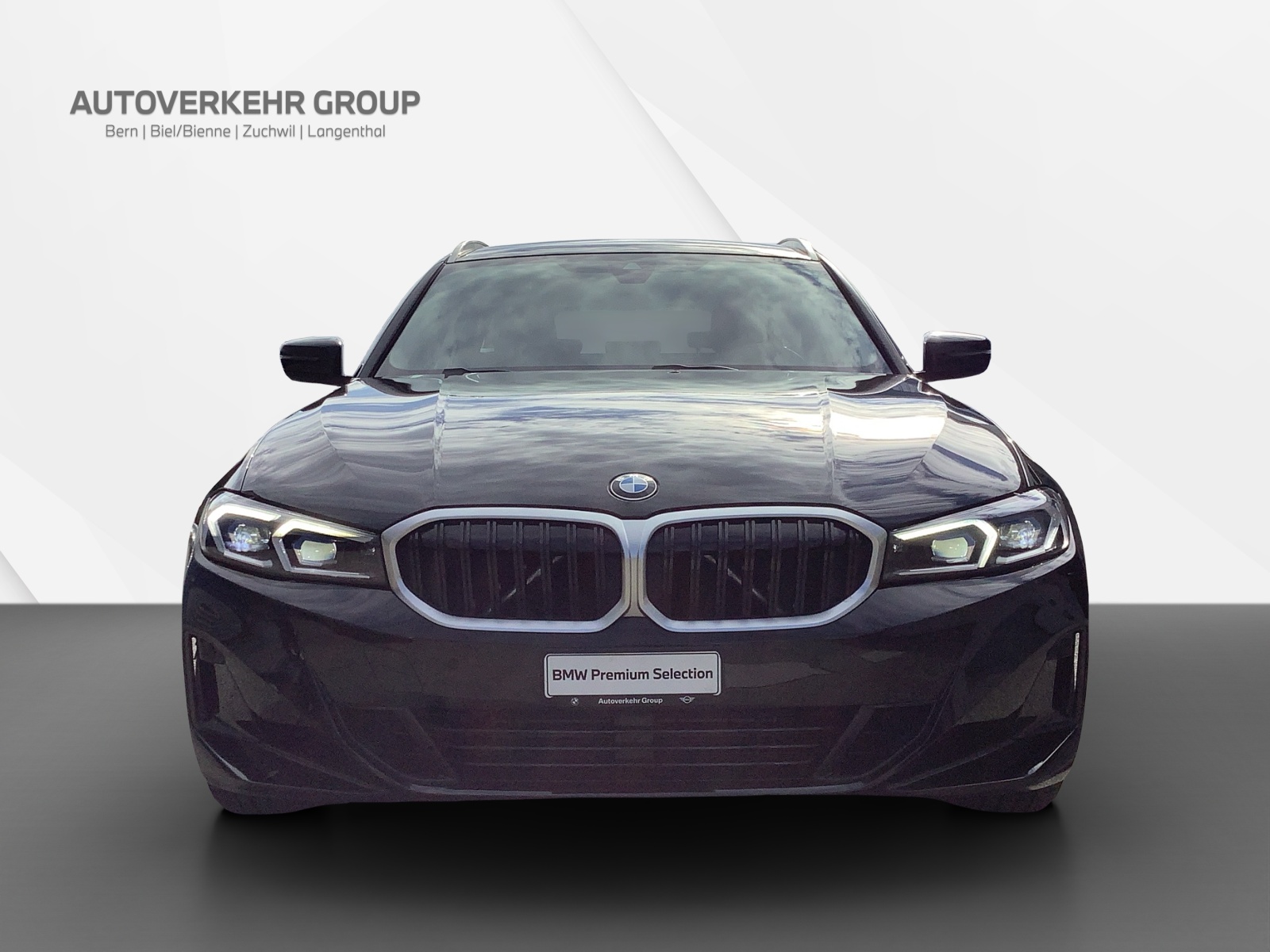 BMW 320i Touring-image-7