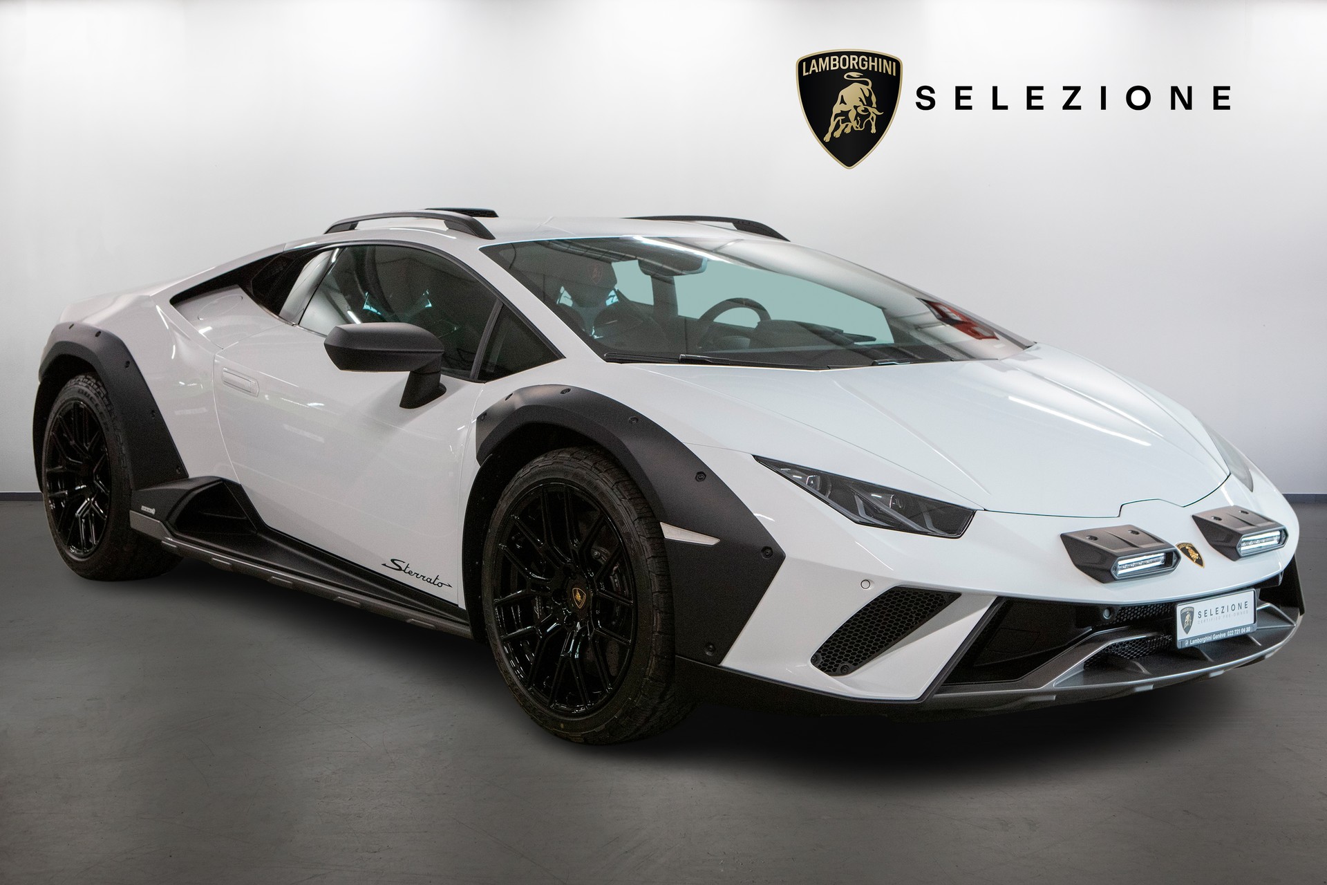 LAMBORGHINI Huracán Sterrato Coupé DCT-image-0