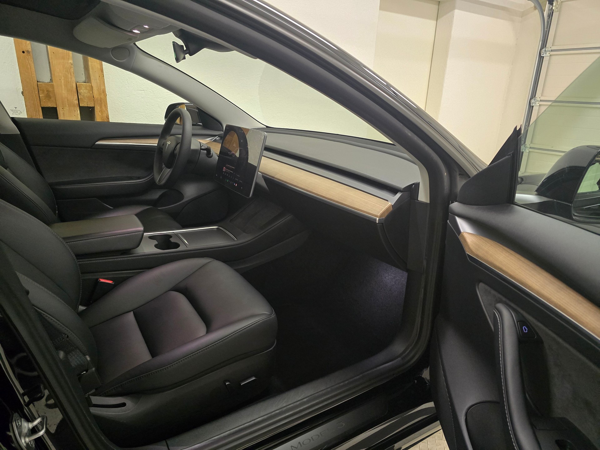 TESLA Model 3 Long Range Dual Motor AWD-image-10