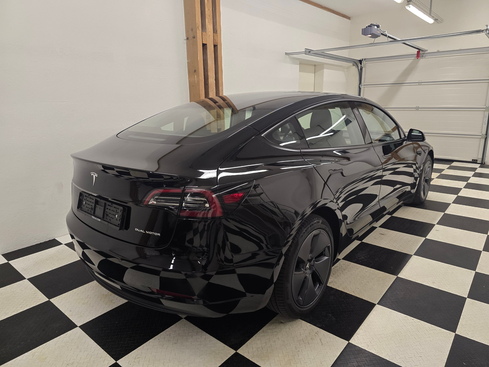 TESLA Model 3 Long Range Dual Motor AWD-image-7