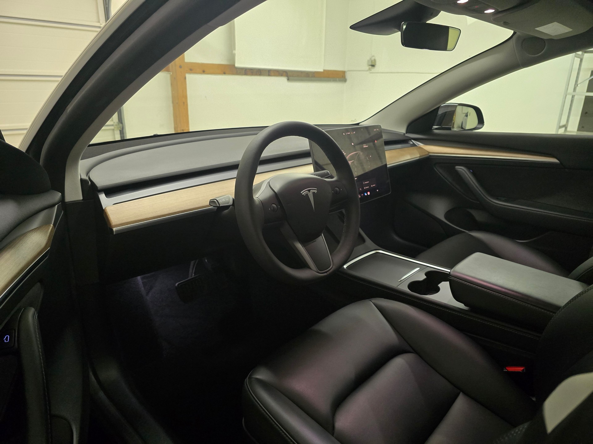 TESLA Model 3 Long Range Dual Motor AWD-image-9