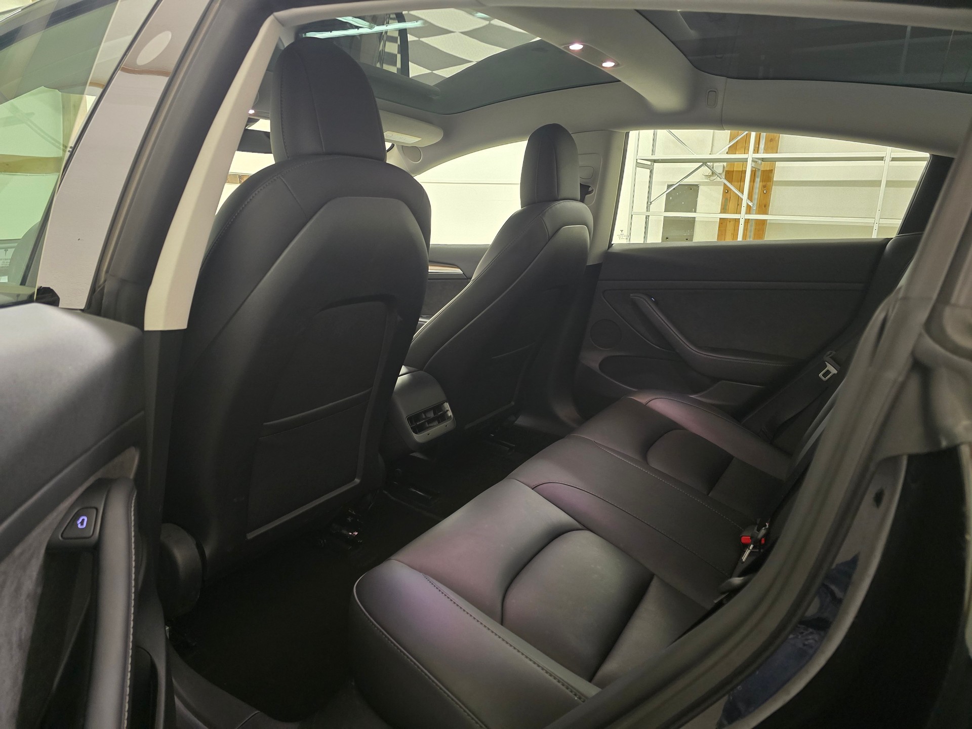 TESLA Model 3 Long Range Dual Motor AWD-image-14