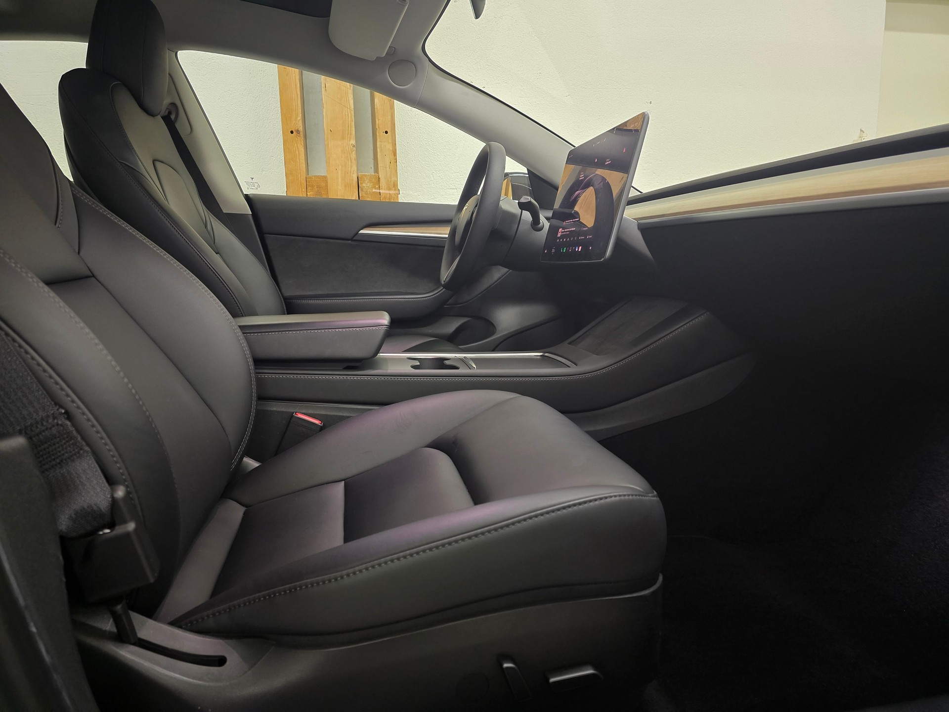 TESLA Model 3 Long Range Dual Motor AWD-image-11