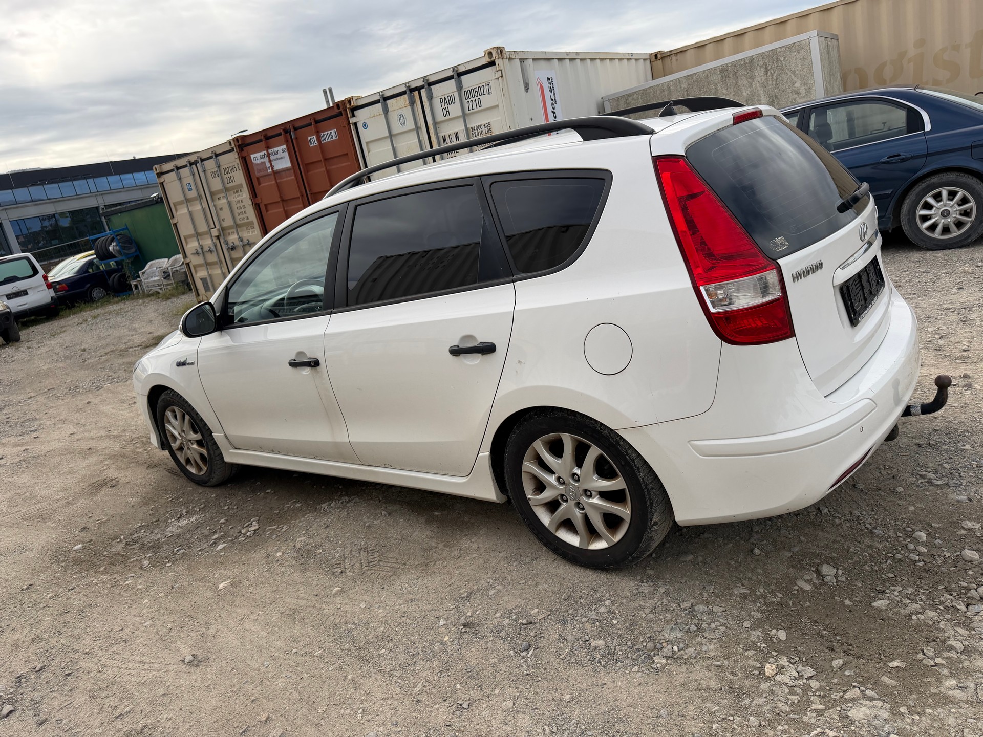 HYUNDAI i30 Wagon 1.6 CRDi Style-image-9