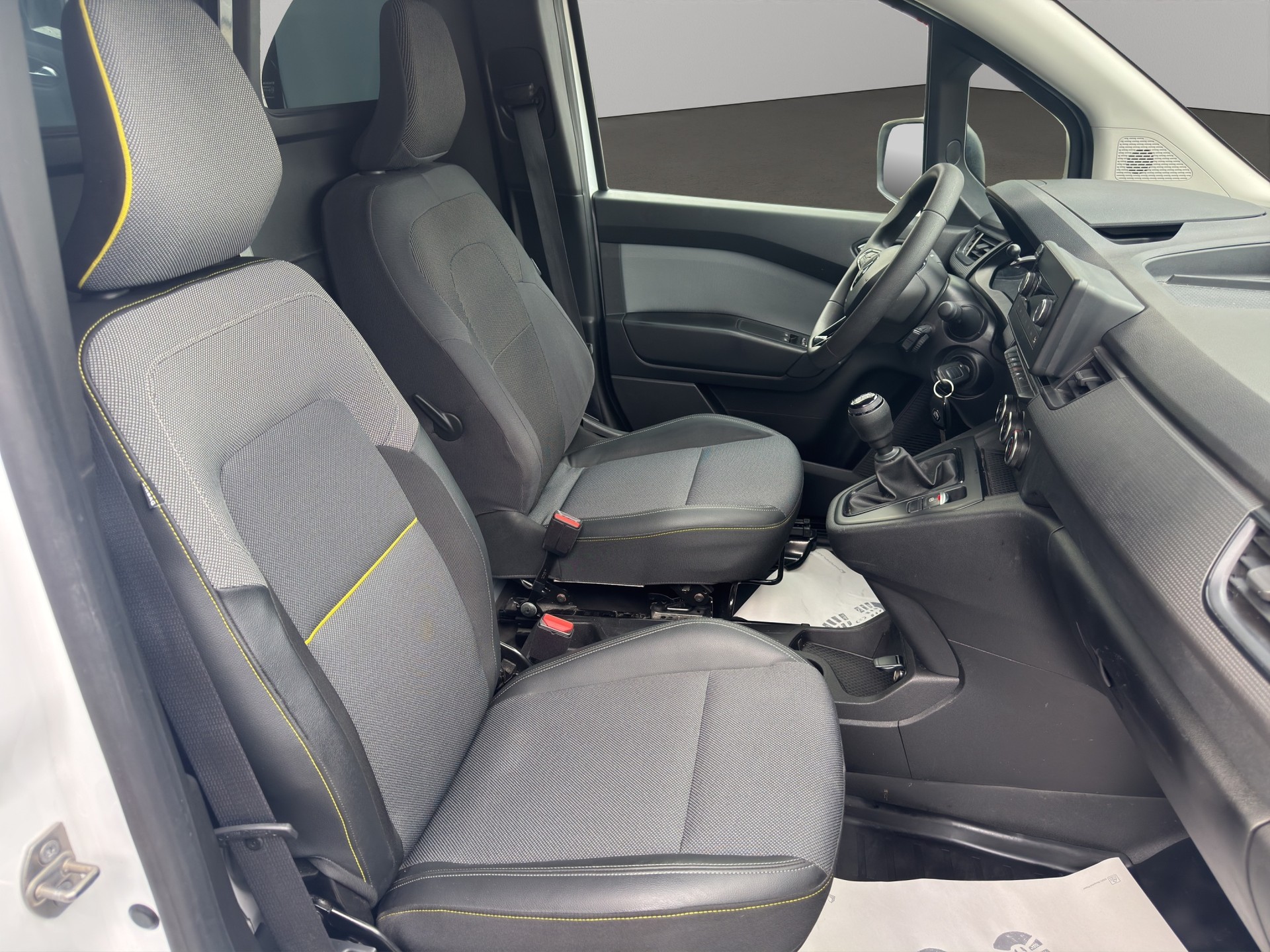 RENAULT Kangoo Van 1.5 dCi Standard L2 95 Maxi-image-8