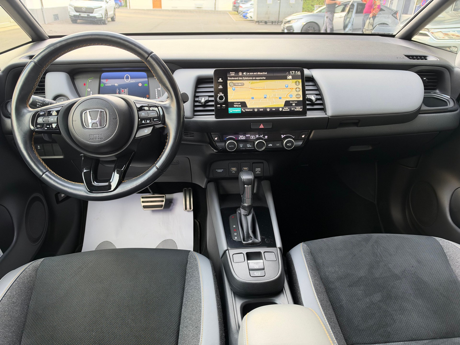 HONDA Jazz 1.5i-MMD Advance Sport E-CVT-image-2