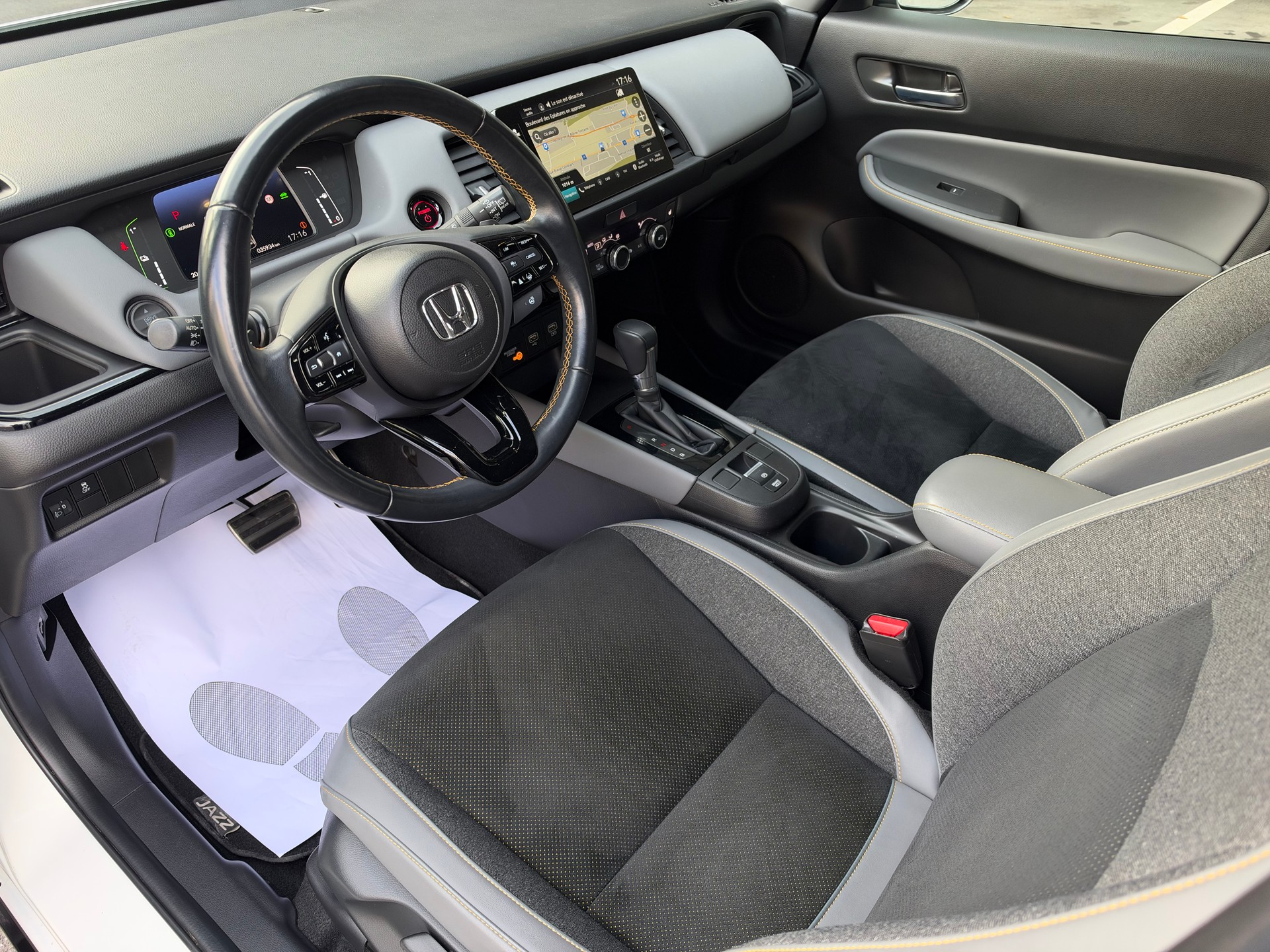 HONDA Jazz 1.5i-MMD Advance Sport E-CVT-image-1