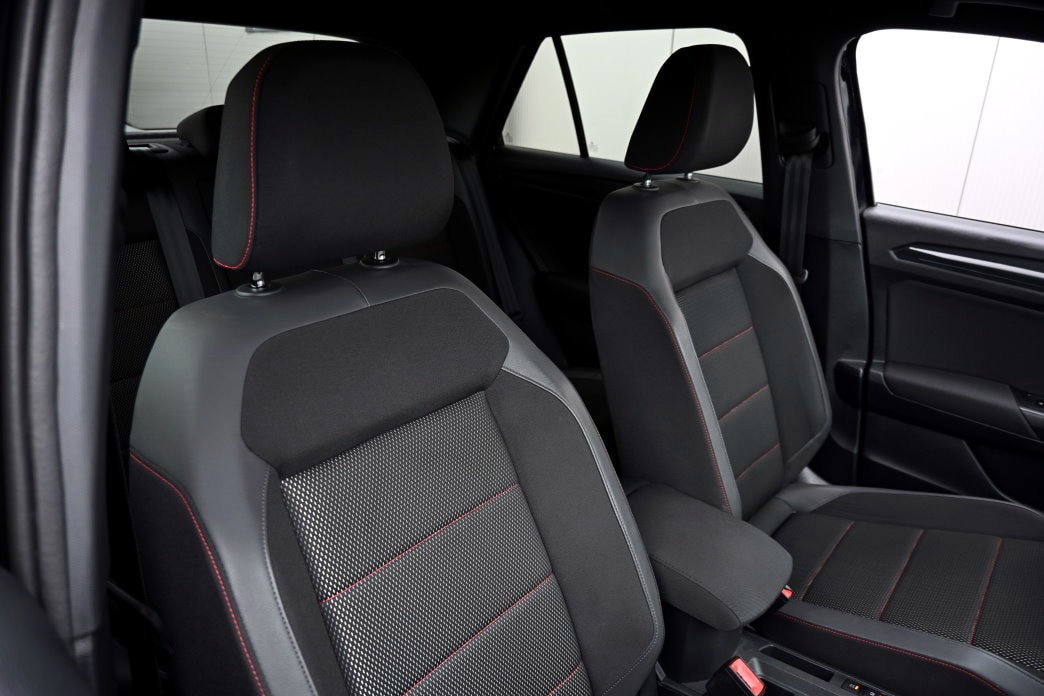 VW T-Roc 2.0 TSI Sport DSG 4Motion-image-5