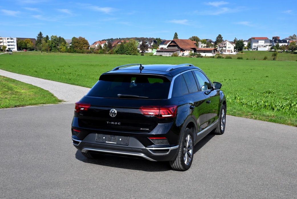 VW T-Roc 2.0 TSI Sport DSG 4Motion-image-2