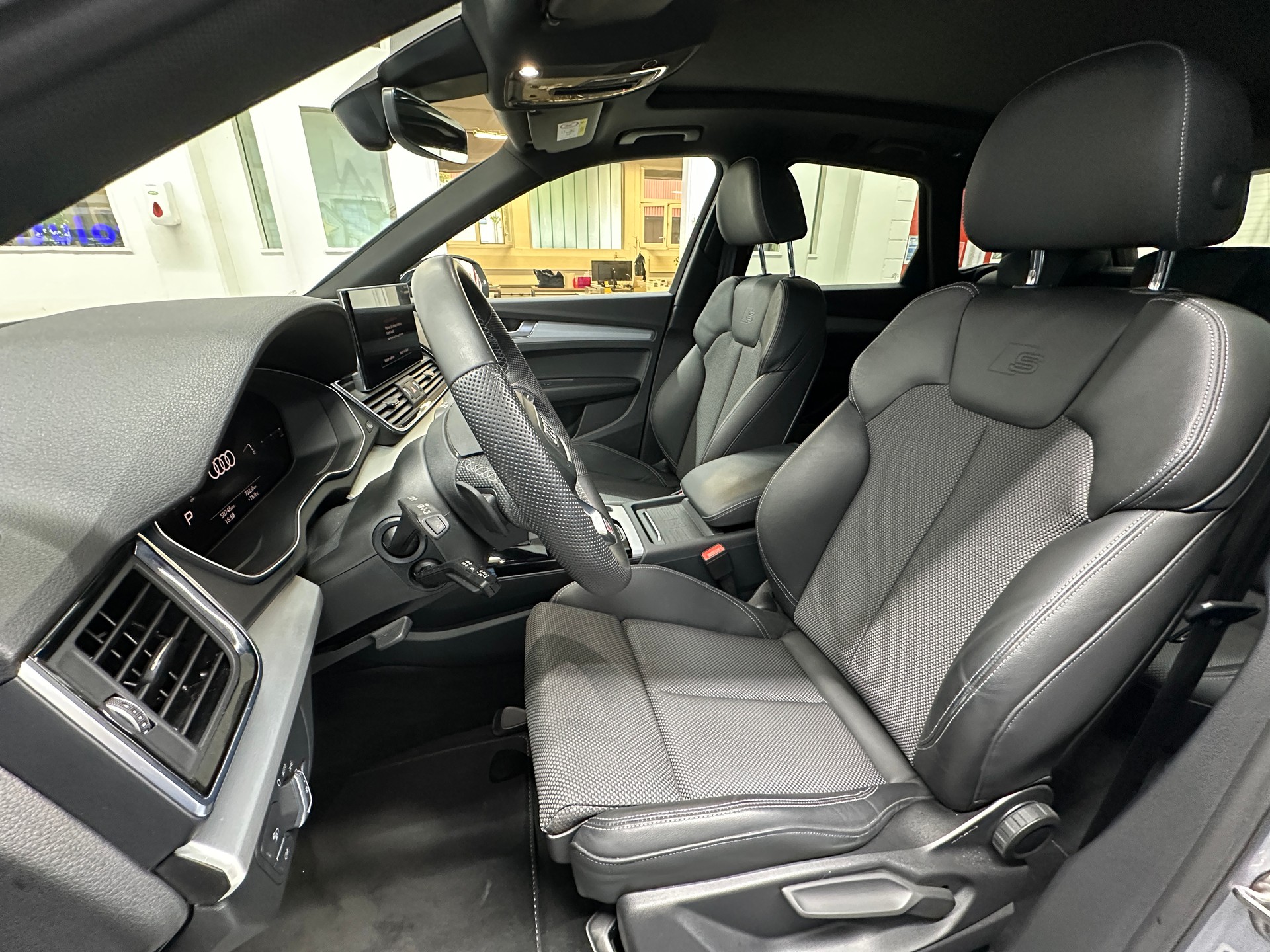 AUDI Q5 40 TDI S-line quattro S-tronic-image-7