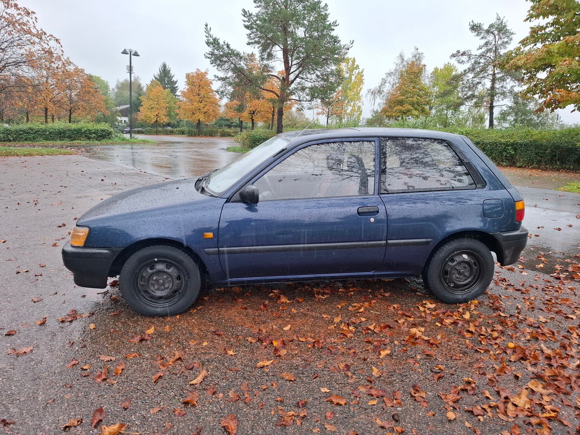 TOYOTA Starlet 1.3 XLi-image-3
