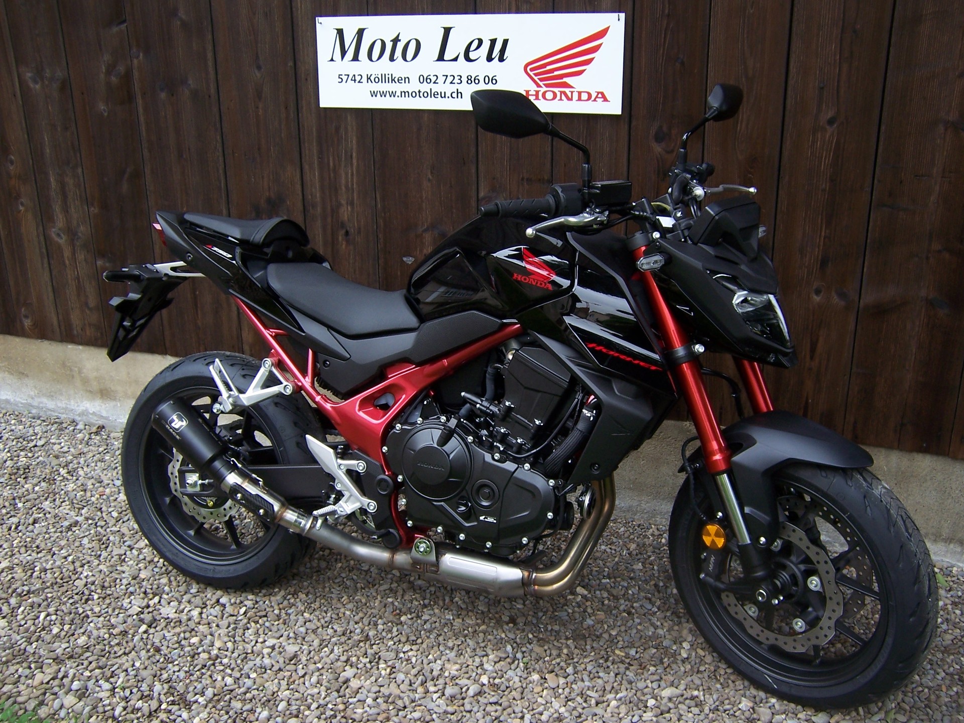 HONDA CB 750 Hornet-showroom-element-1